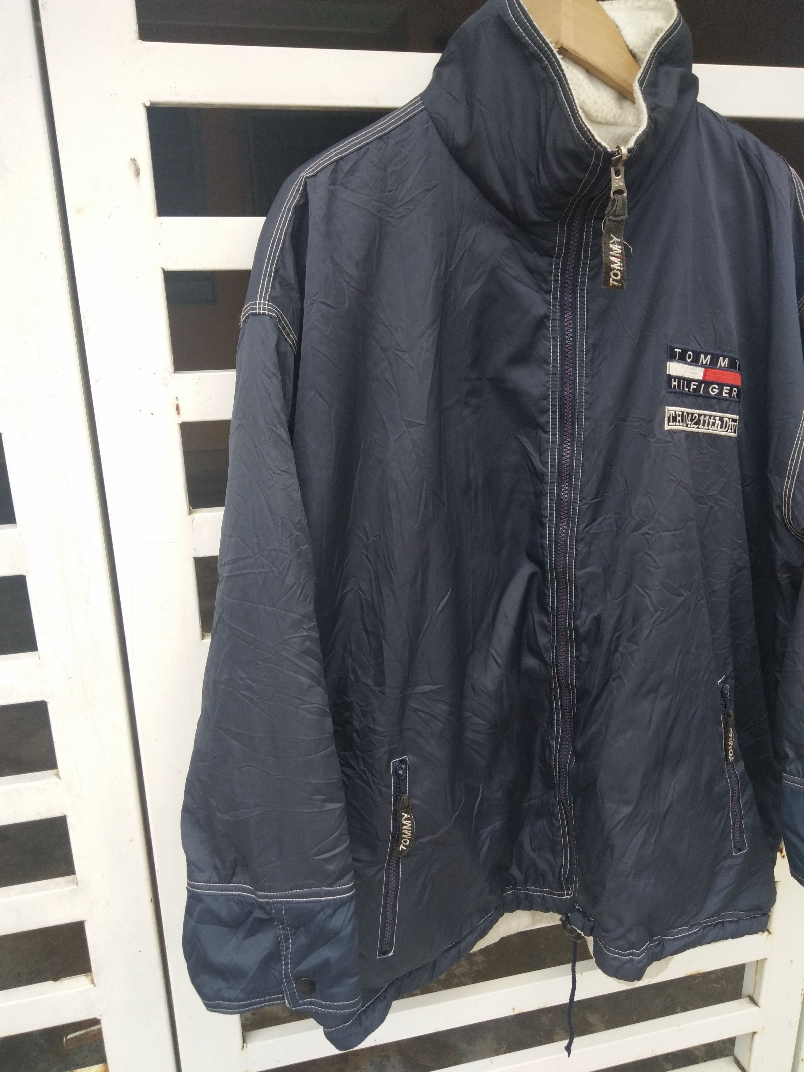 Tommy Hilfiger Tommy Hilfiger Men's Reversible Winter Jacket Christmas Eve Size US XL / EU 56 / 4 - 3 Thumbnail