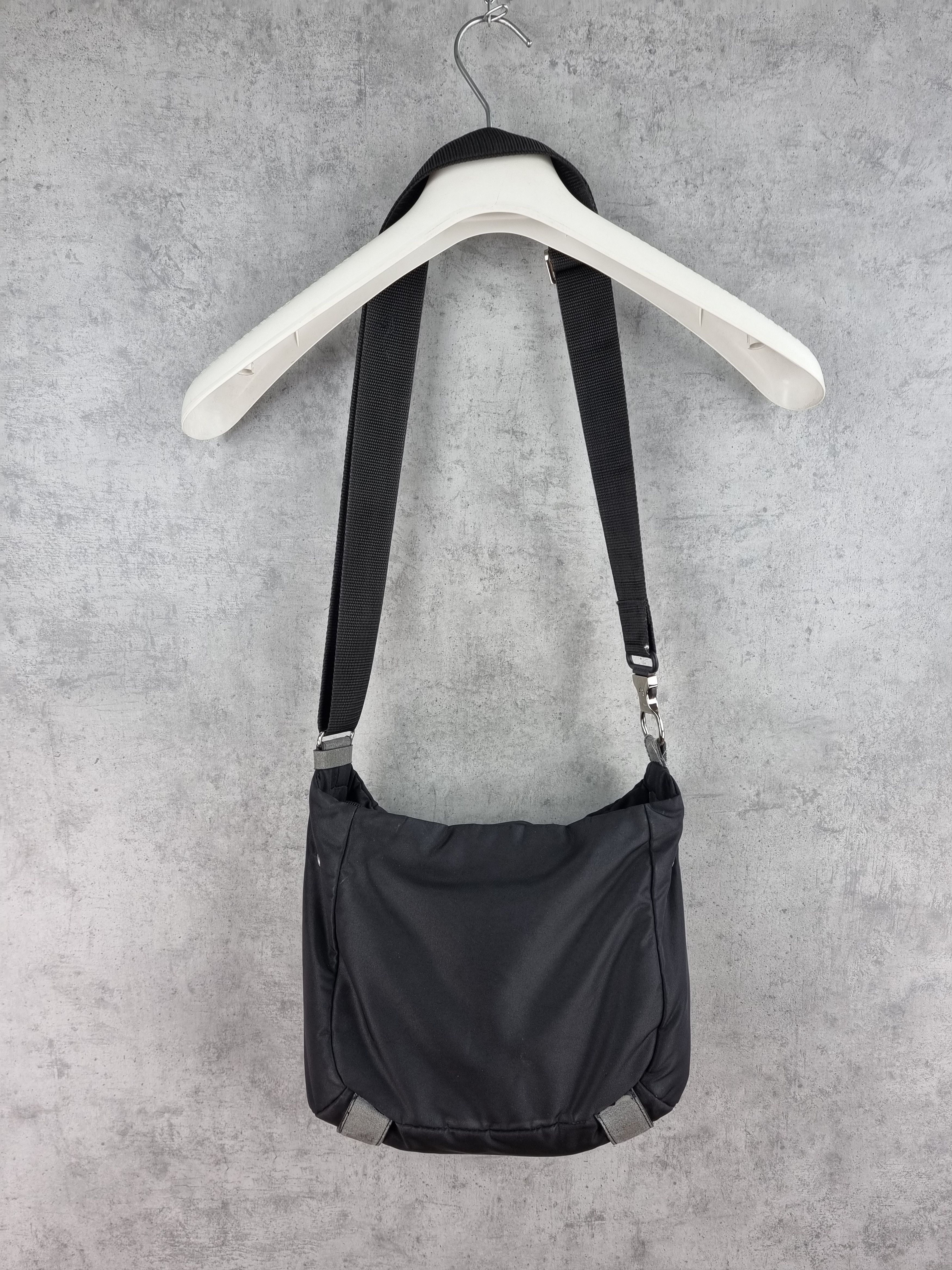 Mandarina Duck × Yohji Yamamoto Rare Nylon Mandarina Duck cross body Shoulder bag Size ONE SIZE - 2 Thumbnail