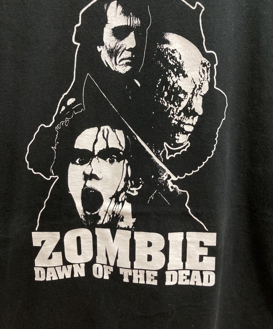 Vintage Vintage 90s Dawn of the Dead Movie T Shirt Size US XL / EU 56 / 4 - 2 Thumbnail