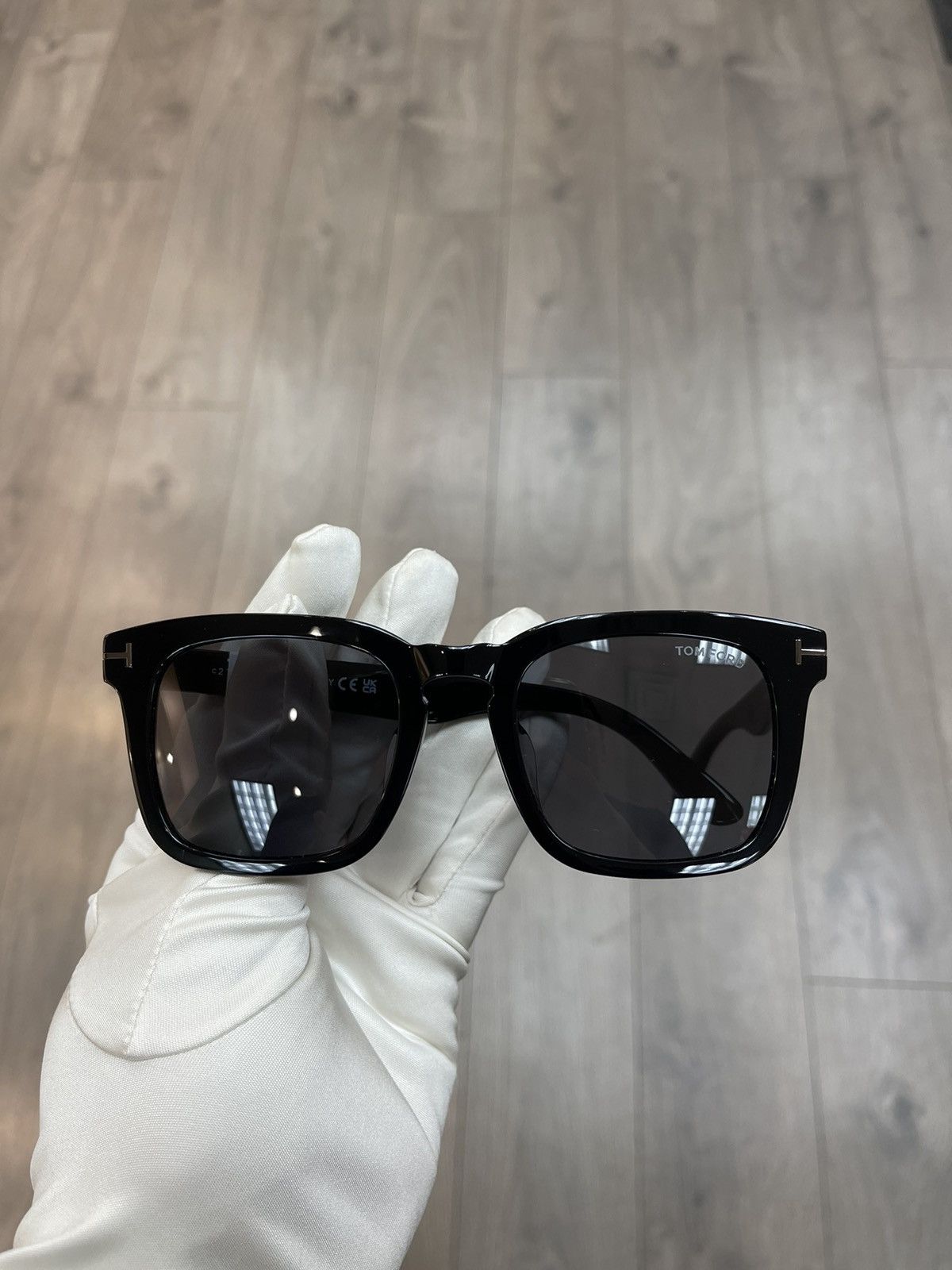 Tom Ford NEW Tom Ford TF751 Dax Tom Ford Sunglasses Size ONE SIZE - 2 Thumbnail