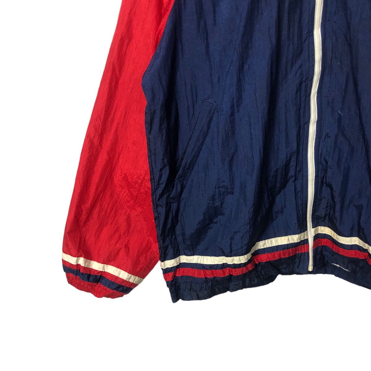 Japanese Brand Vintage Yakult Staff Spell Out Big Logo Zip Up Nylon Jacket Size US XL / EU 56 / 4 - 4 Thumbnail