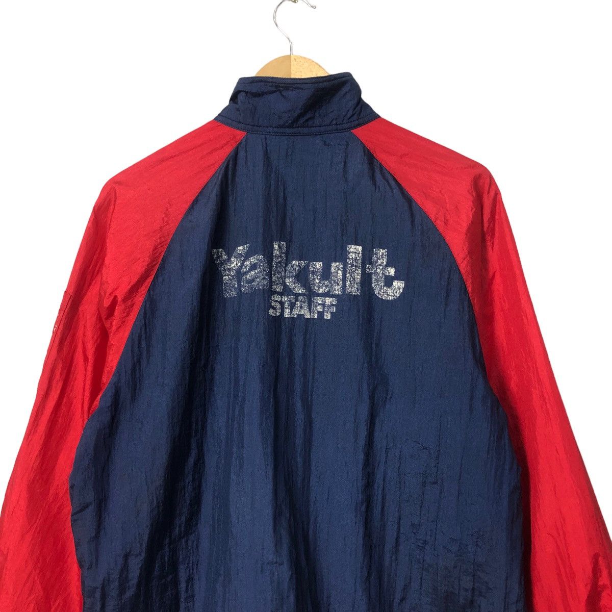 Japanese Brand Vintage Yakult Staff Spell Out Big Logo Zip Up Nylon Jacket Size US XL / EU 56 / 4 - 9 Thumbnail