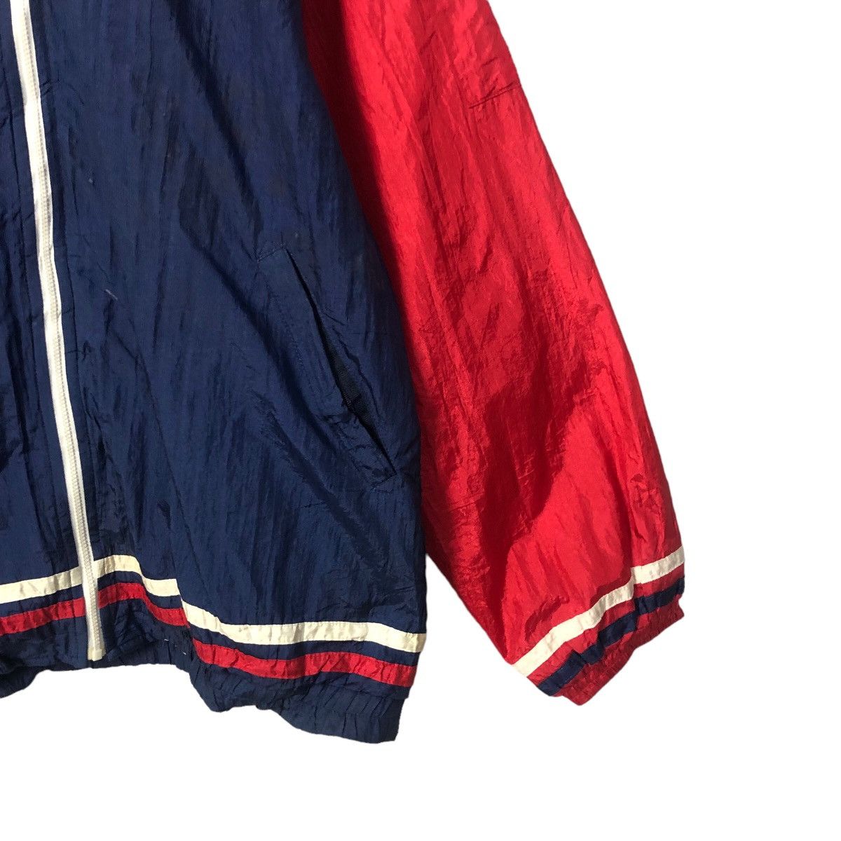 Japanese Brand Vintage Yakult Staff Spell Out Big Logo Zip Up Nylon Jacket Size US XL / EU 56 / 4 - 3 Thumbnail