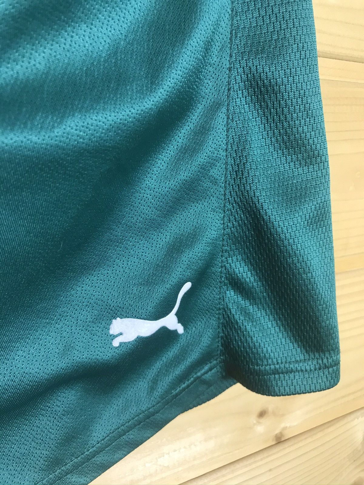 Puma vintage puma shorts Size US 36 / EU 52 - 2 Thumbnail