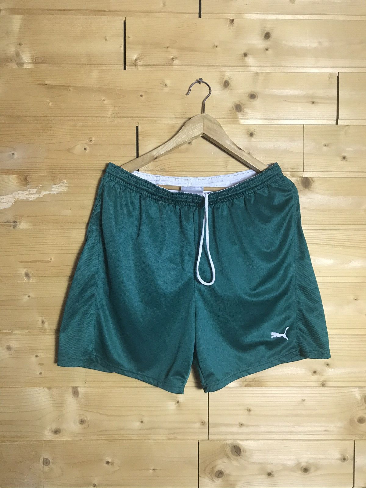 Puma vintage puma shorts Size US 36 / EU 52 - 1 Thumbnail
