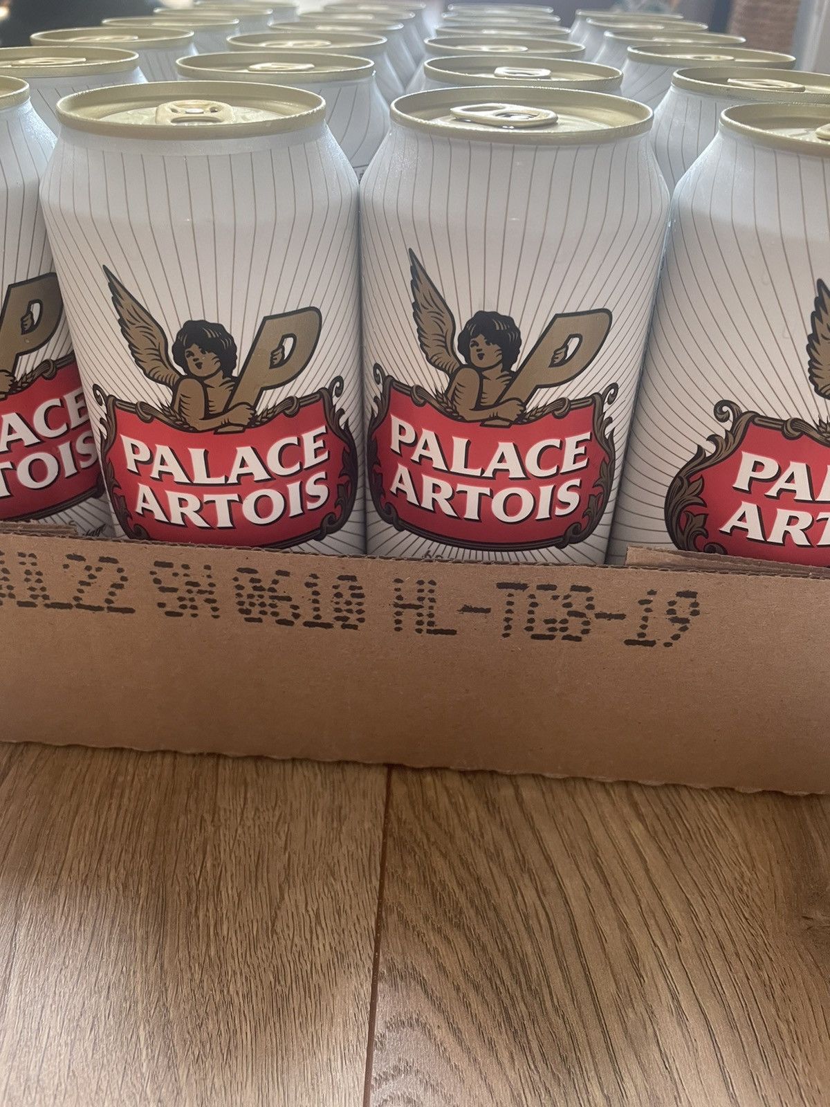 Palace EMPTY CAN Palace Artois Official Pint Can (16oz) Exclusive Size ONE SIZE - 25 Thumbnail