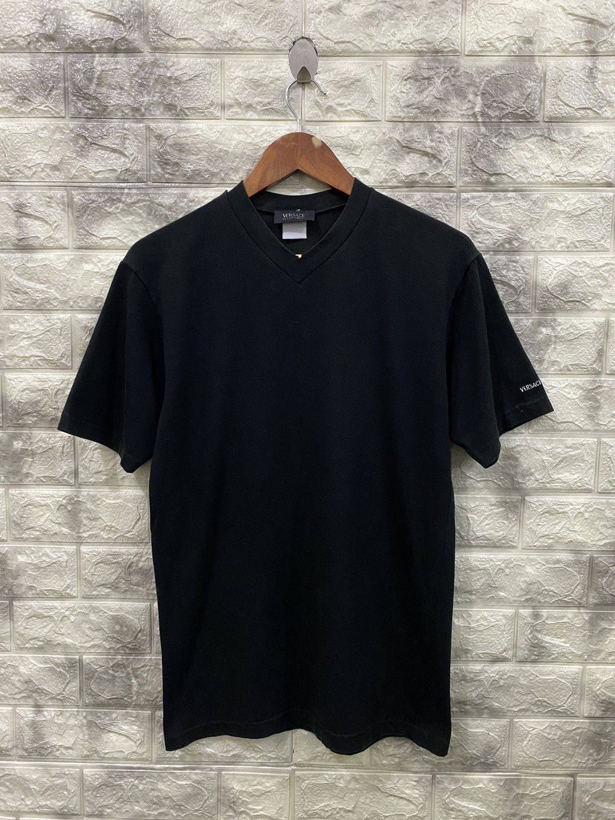 Versace Versace Classic V2 Plain Black T-shirt Size US S / EU 44-46 / 1 - 1 Thumbnail