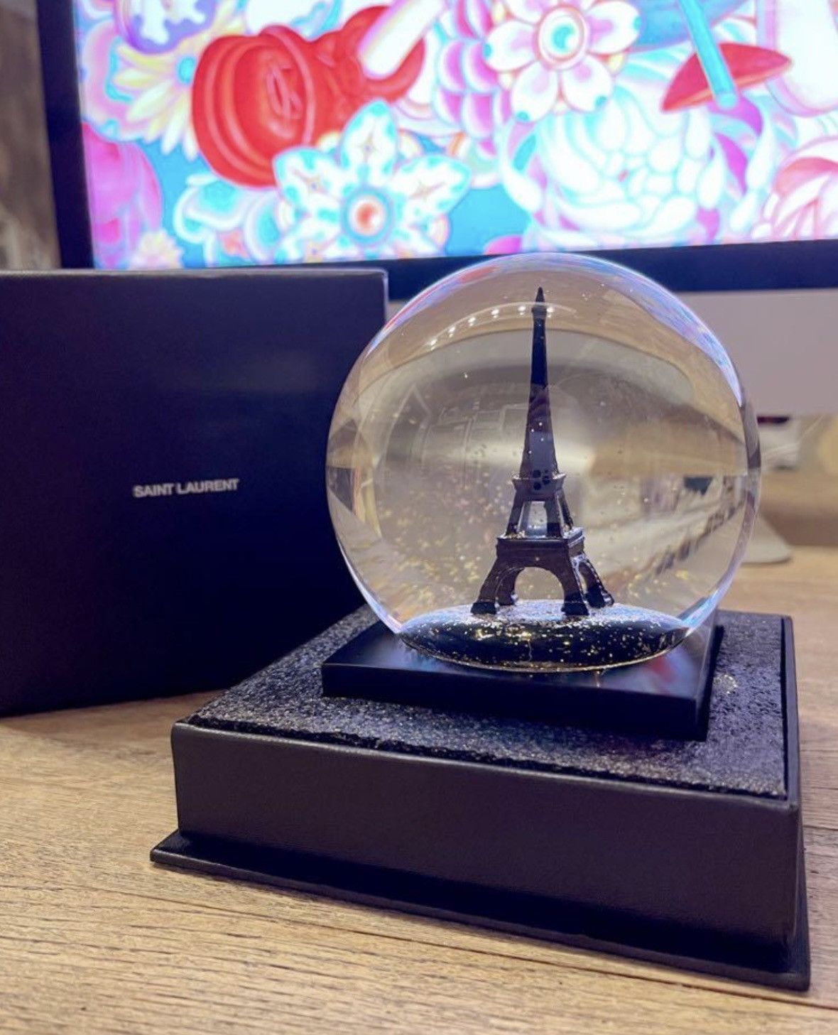 Hedi Slimane × Saint Laurent Paris 🔥 Rare!! Saint Laurent Paris Eiffel Tower Glitter Snowglobe Size ONE SIZE - 8 Thumbnail