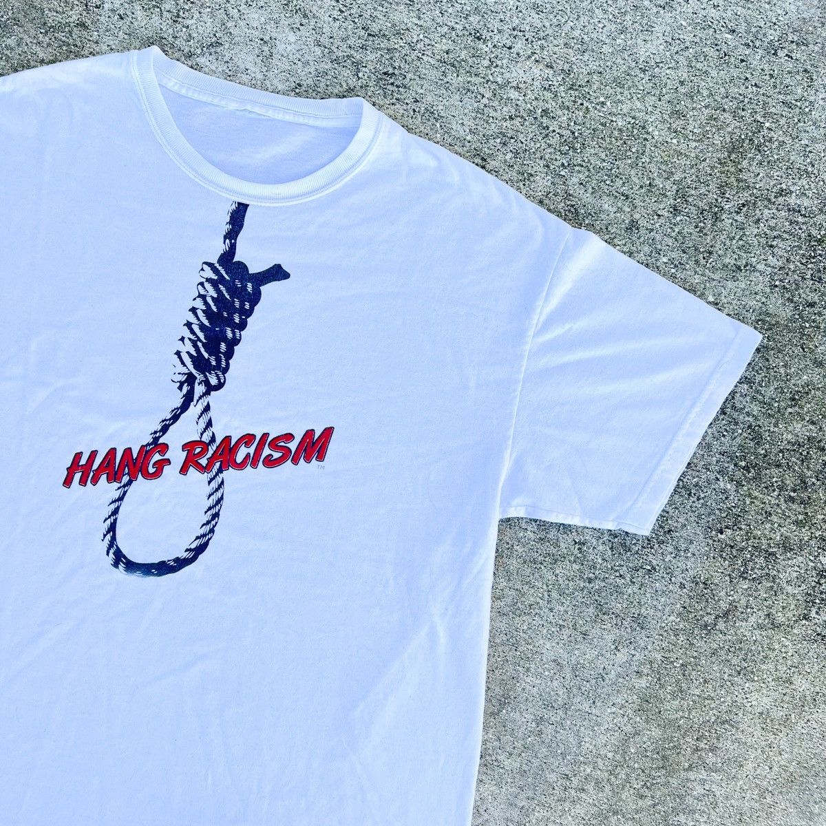 Vintage Vintage “Hang Racism” Tee Size US L / EU 52-54 / 3 - 2 Thumbnail