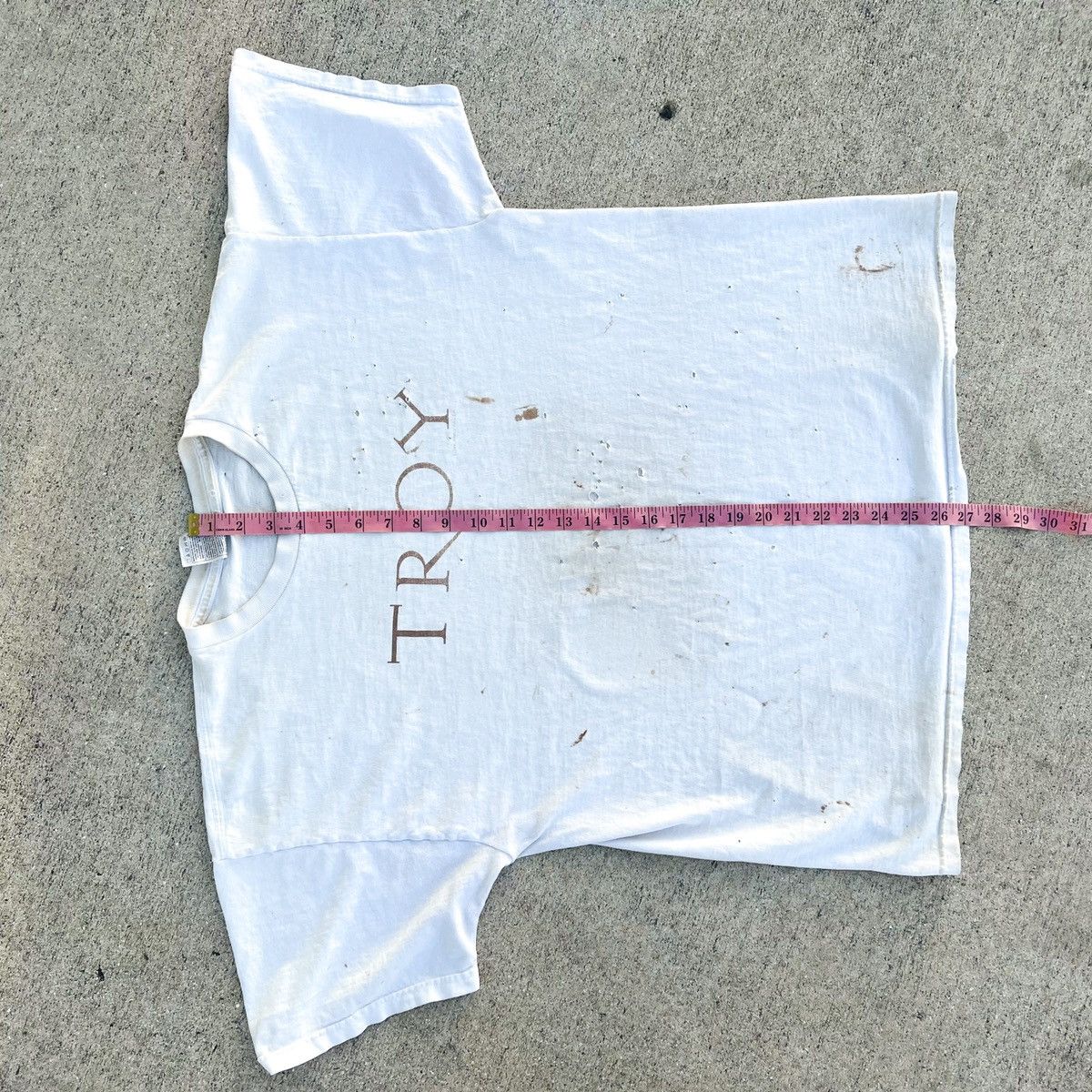 Vintage Vintage TROY Movie Brad Pitt Trashed Tee Size US XL / EU 56 / 4 - 8 Thumbnail