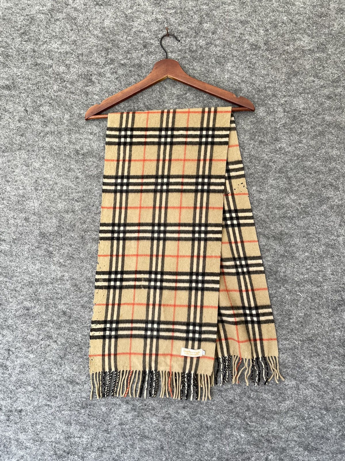 Burberry BURBERRY’S PURE CASHMERE MUFFLER Size ONE SIZE - 1 Thumbnail