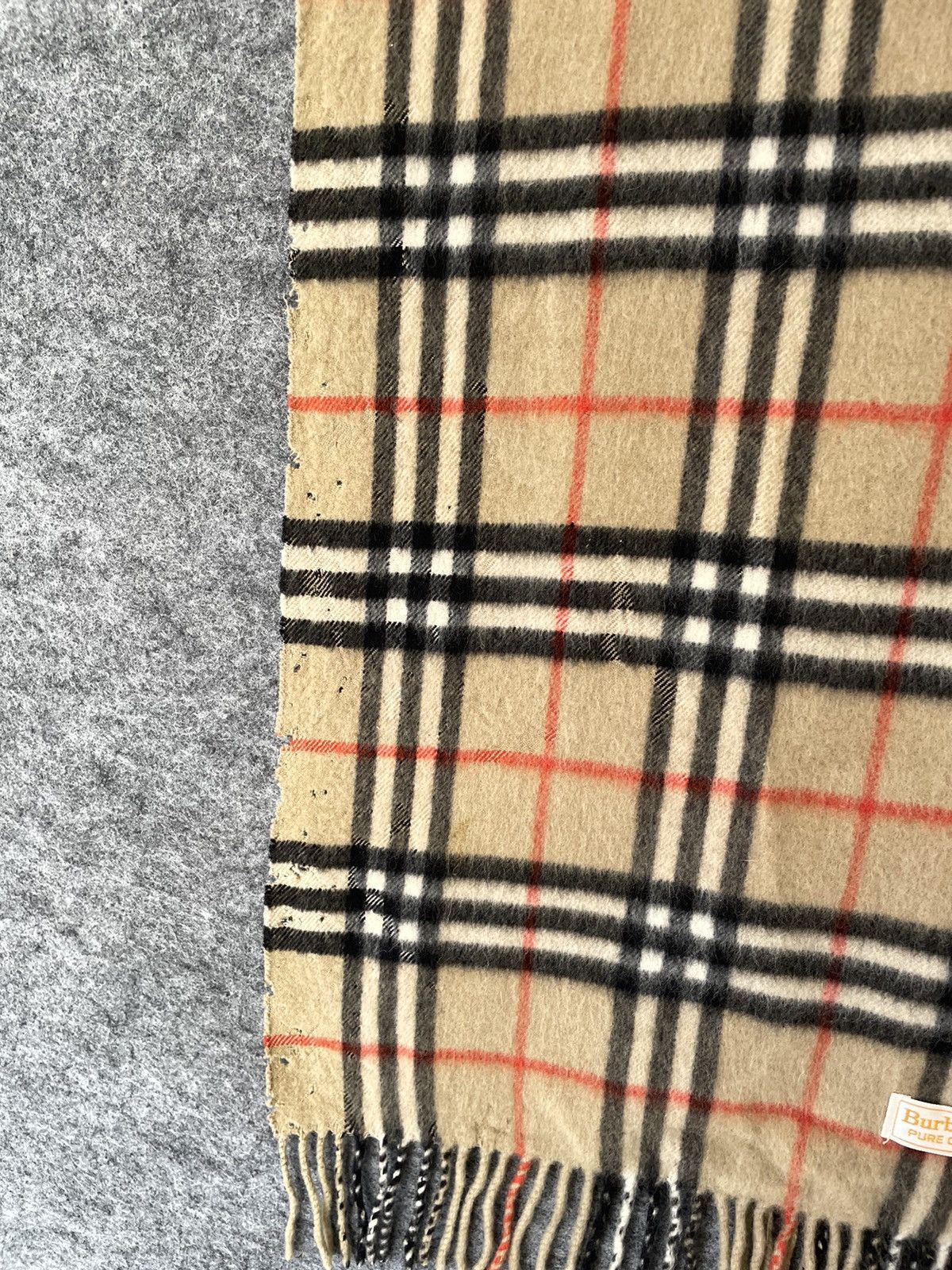 Burberry BURBERRY’S PURE CASHMERE MUFFLER Size ONE SIZE - 4 Thumbnail