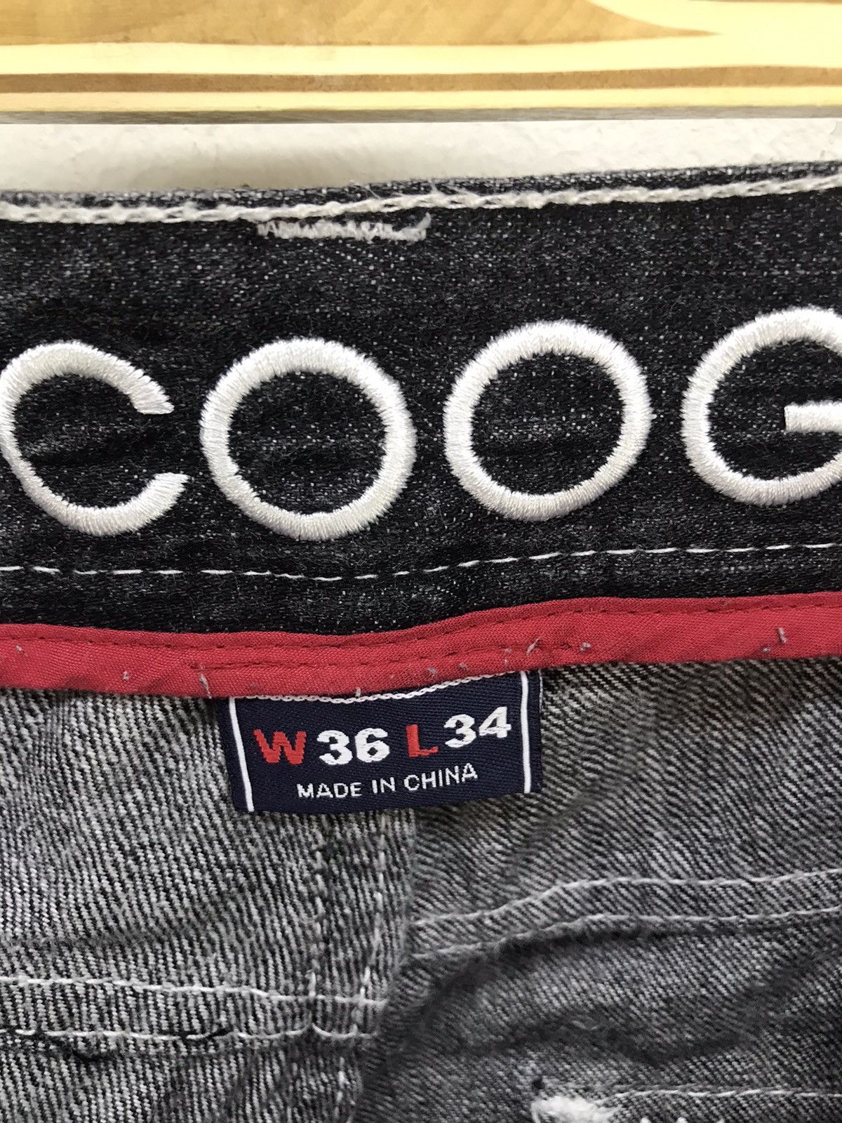 Coogi Vintage Coogi Embroidered Back Pocket Denim Jeans Size US 36 / EU 52 - 11 Thumbnail