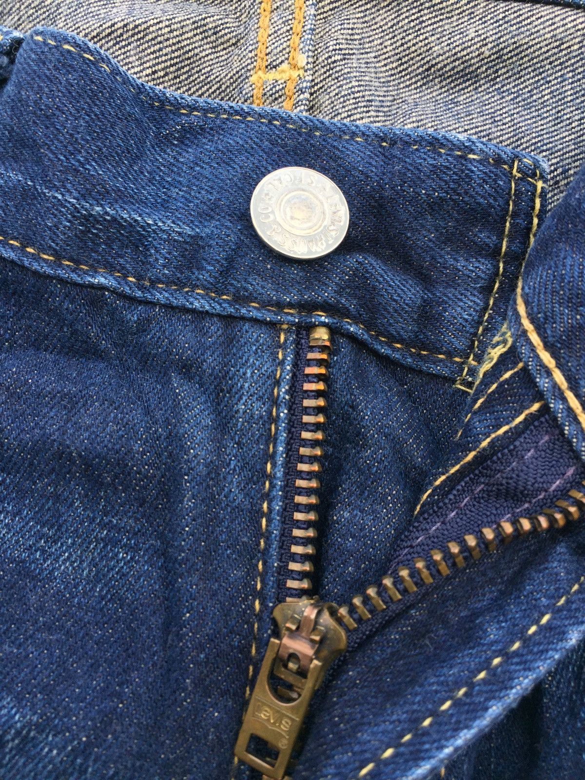 Levi's × Levi's Vintage Clothing Levi’s 502 W30 L33 Dark Blue Distressed Size US 30 / EU 46 - 7 Thumbnail