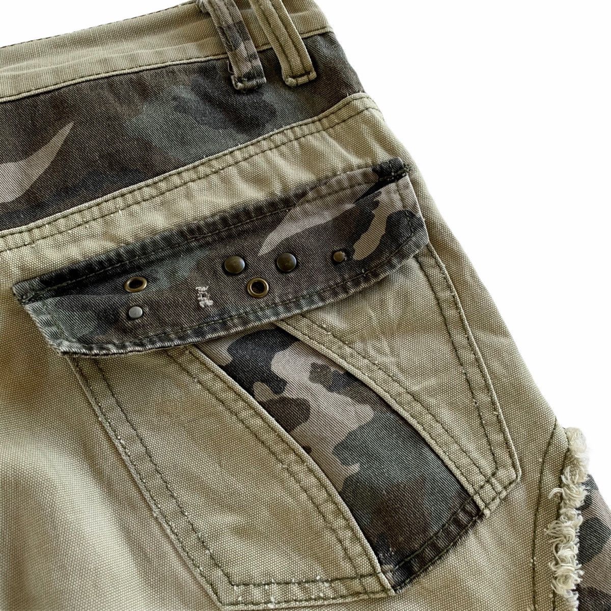 Other Japan Camo Military Style Cargo Distressed Pant Size US 32 / EU 48 - 13 Thumbnail