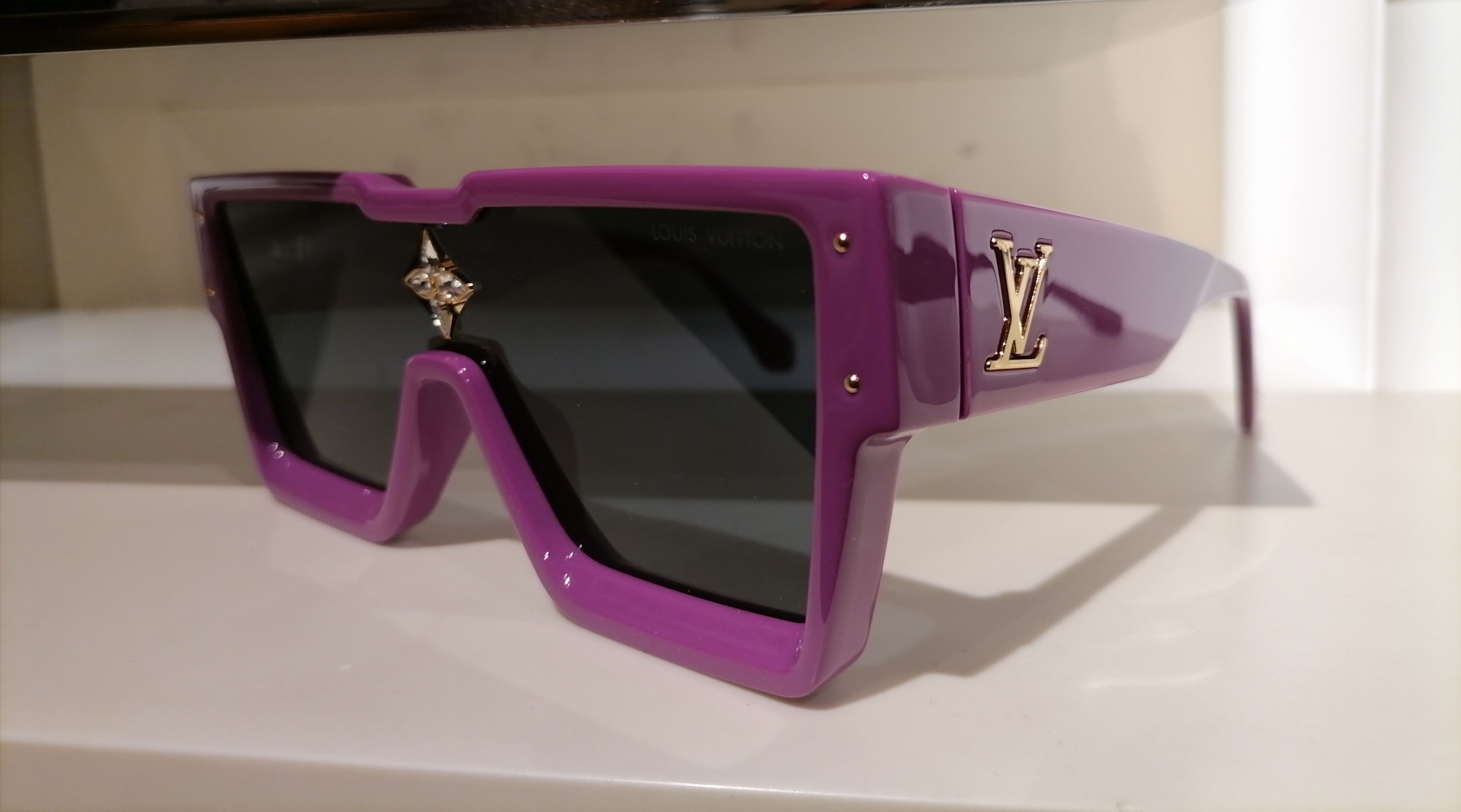 Louis Vuitton × Virgil Abloh RARE LOUIS VUITTON CYCLONE SUNGLASSES 2022 Size ONE SIZE - 3 Thumbnail