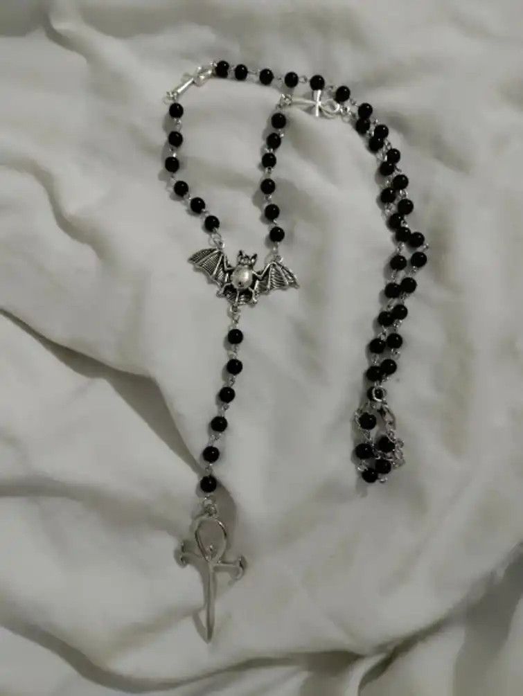 Jewelry Vampire Pendant Necklace Size ONE SIZE - 3 Thumbnail