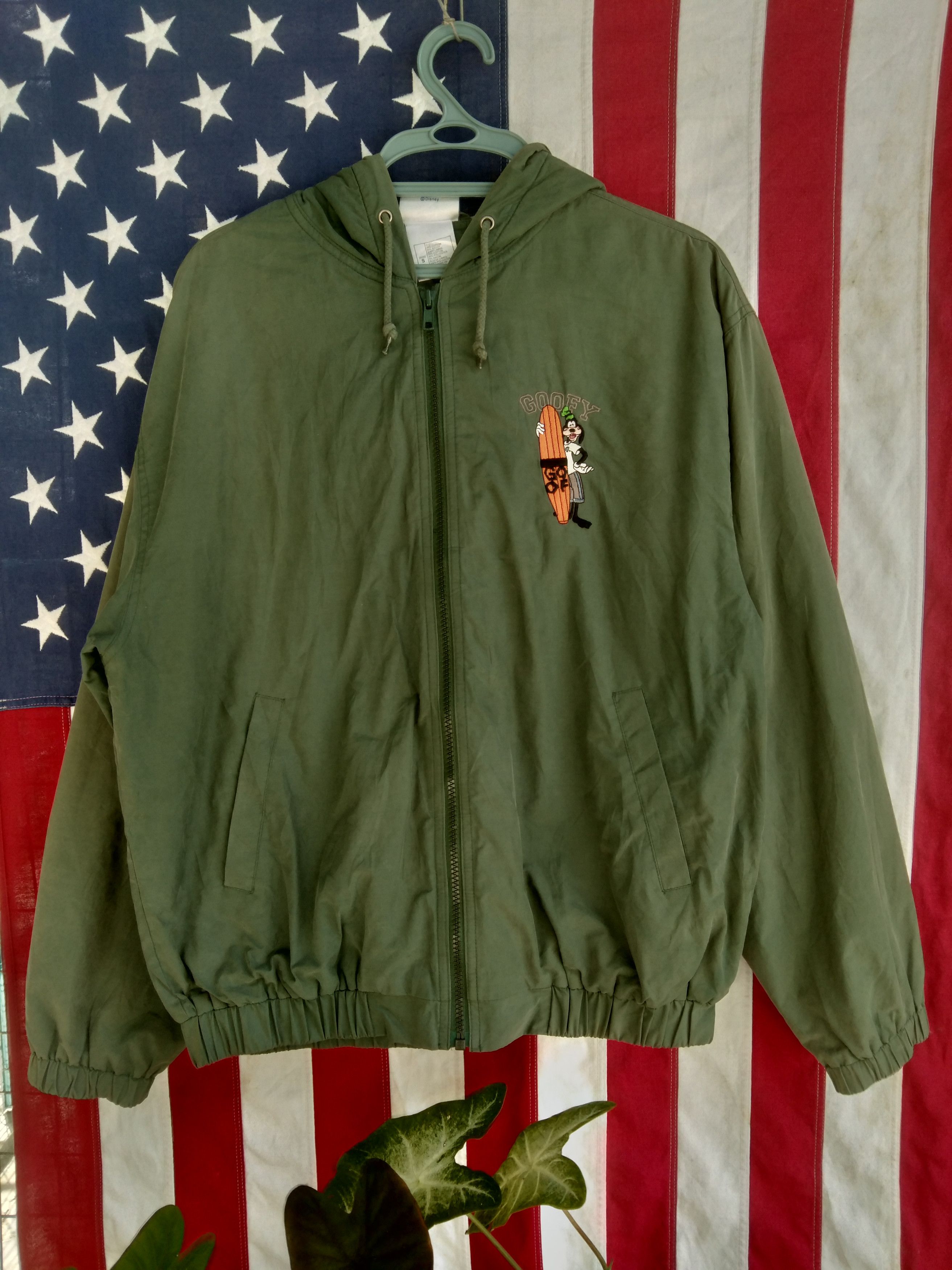 Disney × Vintage DISNEYLAND CALIFORNIA ADVENTURE JACKETHOODIE Size US S / EU 44-46 / 1 - 2 Thumbnail