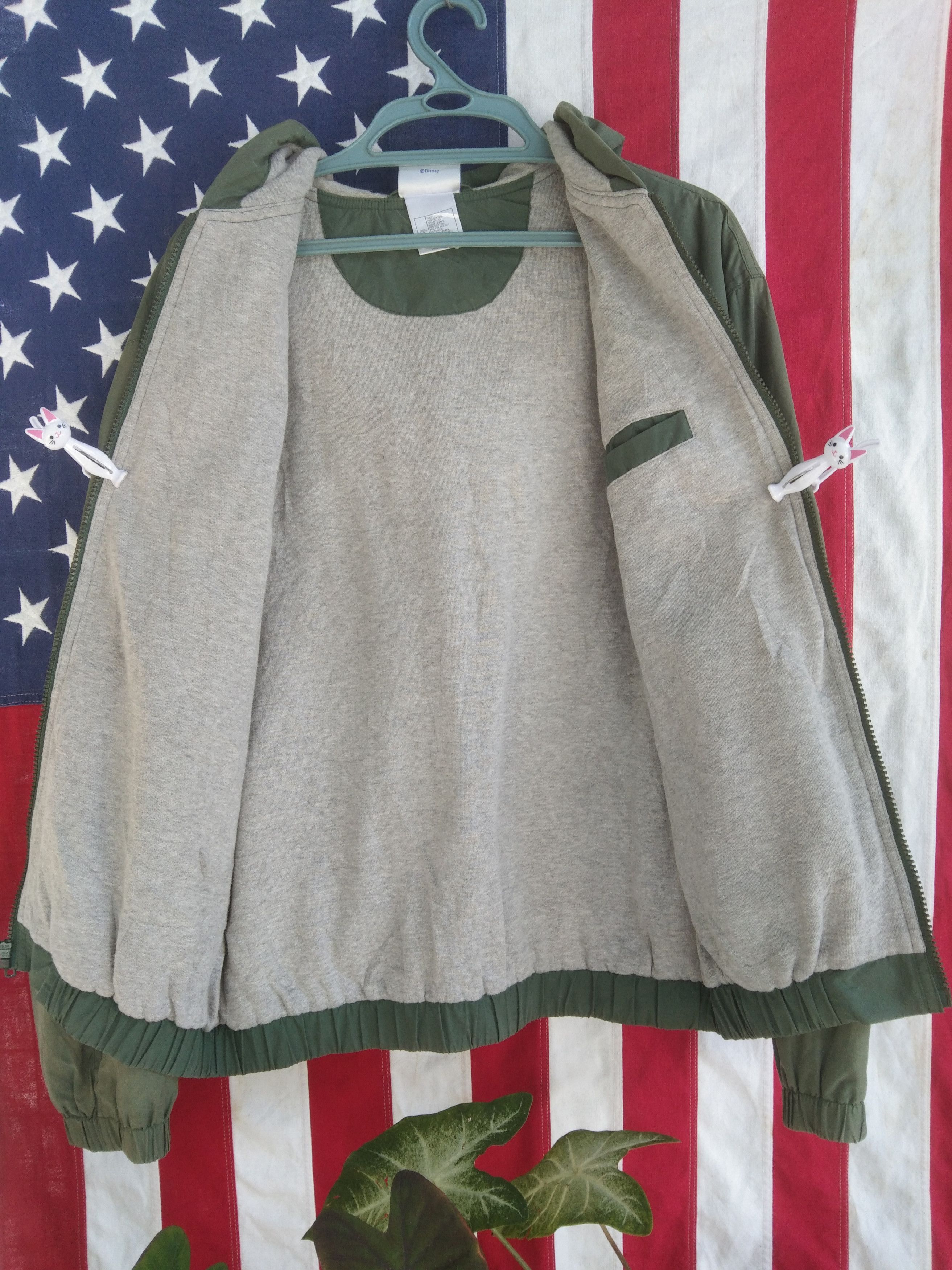 Disney × Vintage DISNEYLAND CALIFORNIA ADVENTURE JACKETHOODIE Size US S / EU 44-46 / 1 - 4 Thumbnail