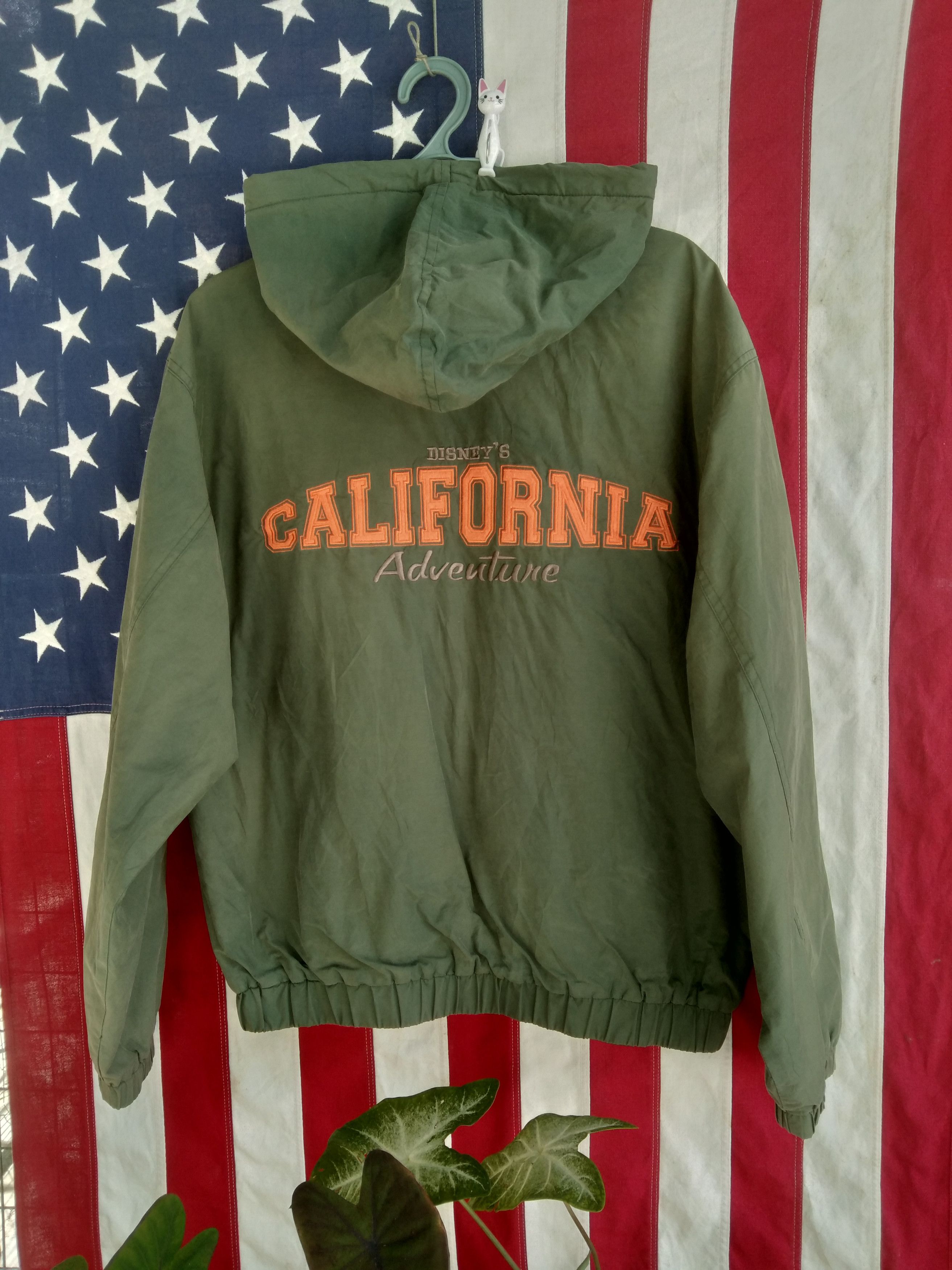 Disney × Vintage DISNEYLAND CALIFORNIA ADVENTURE JACKETHOODIE Size US S / EU 44-46 / 1 - 1 Thumbnail