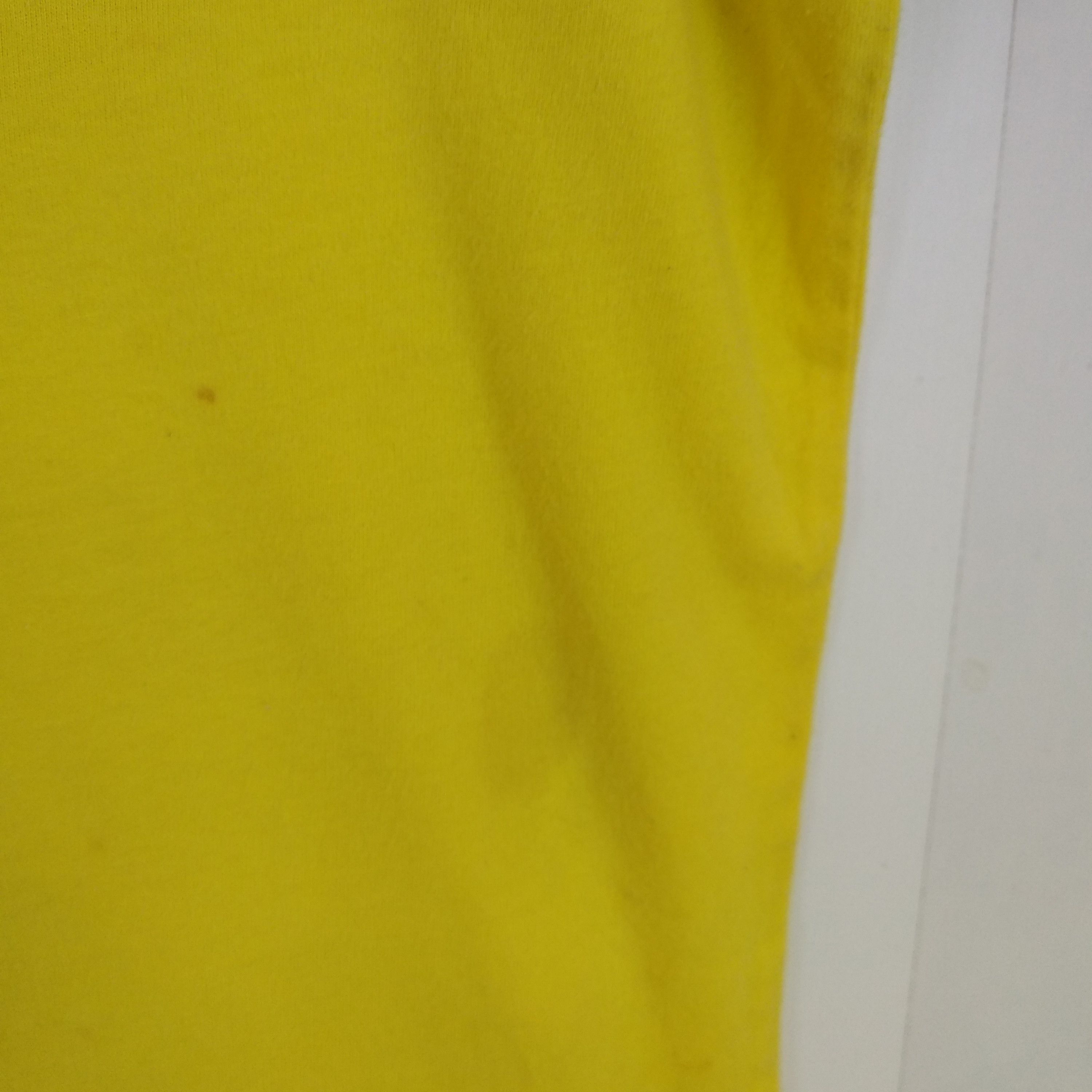 Mtv UNIQLO x MTV Big Logo T Shirt Size US L / EU 52-54 / 3 - 7 Thumbnail