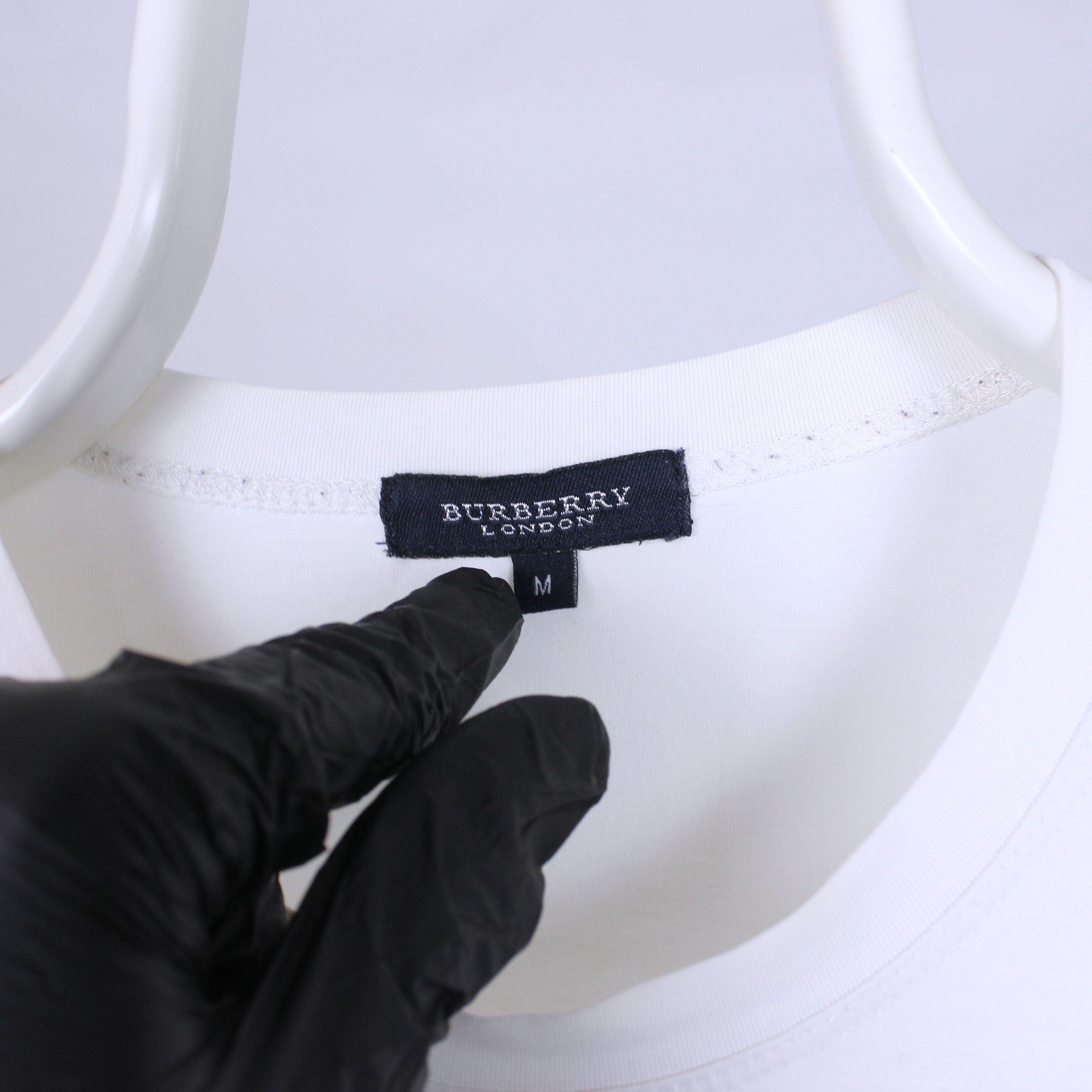 Burberry Burberry vintage t shirt small logo cotton white S M Size US S / EU 44-46 / 1 - 3 Thumbnail