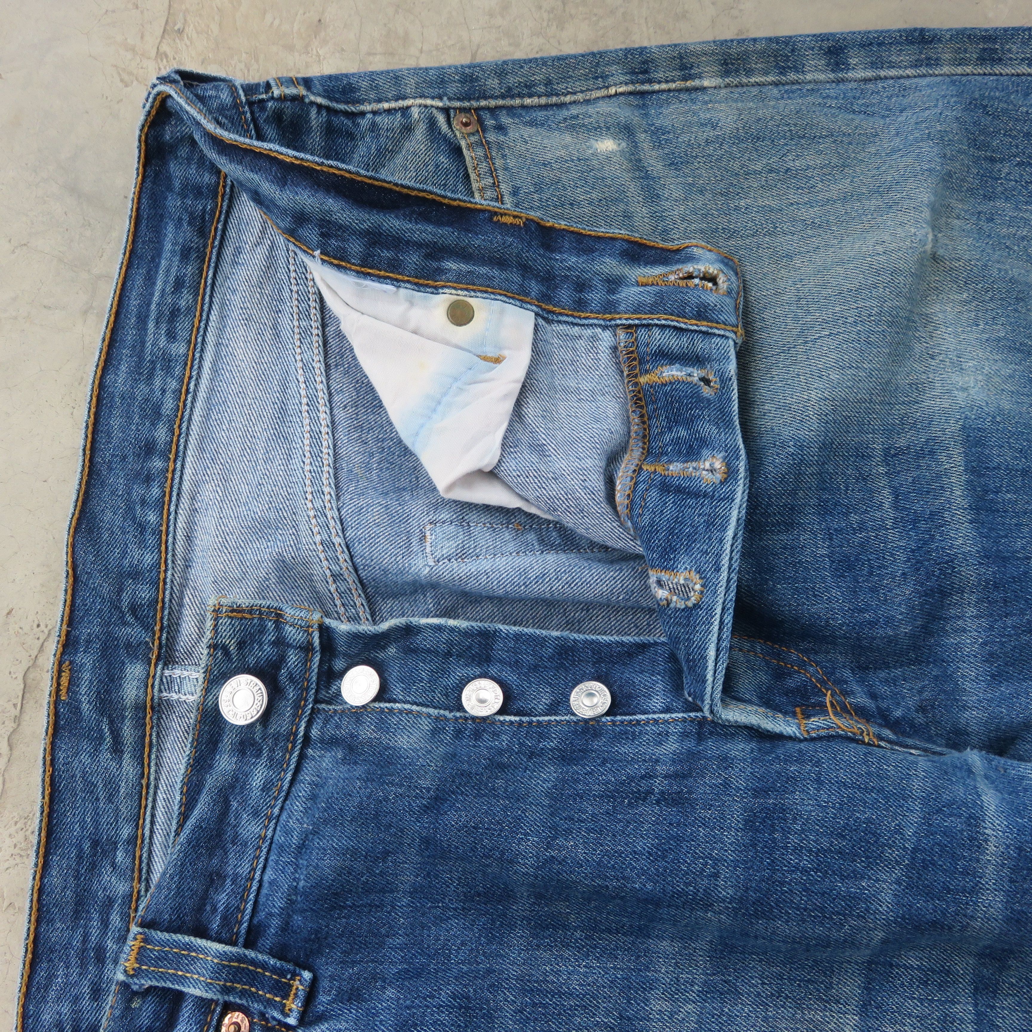 Levi's × Vintage Vintage 90s Levis 501 Denim Jeans 35X32 Size US 37 - 13 Thumbnail