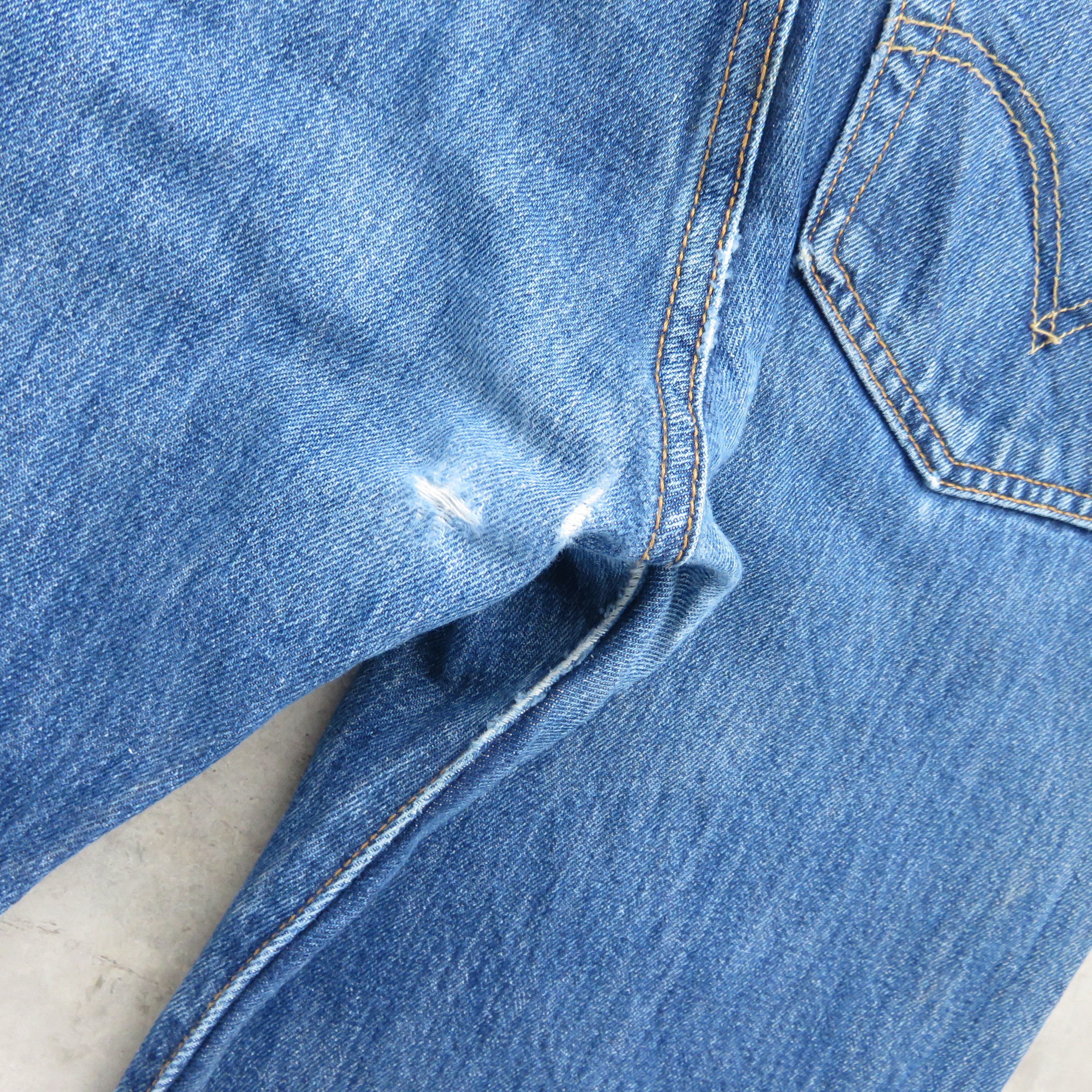 Levi's × Vintage Vintage 90s Levis 501 Denim Jeans 35X32 Size US 37 - 12 Thumbnail
