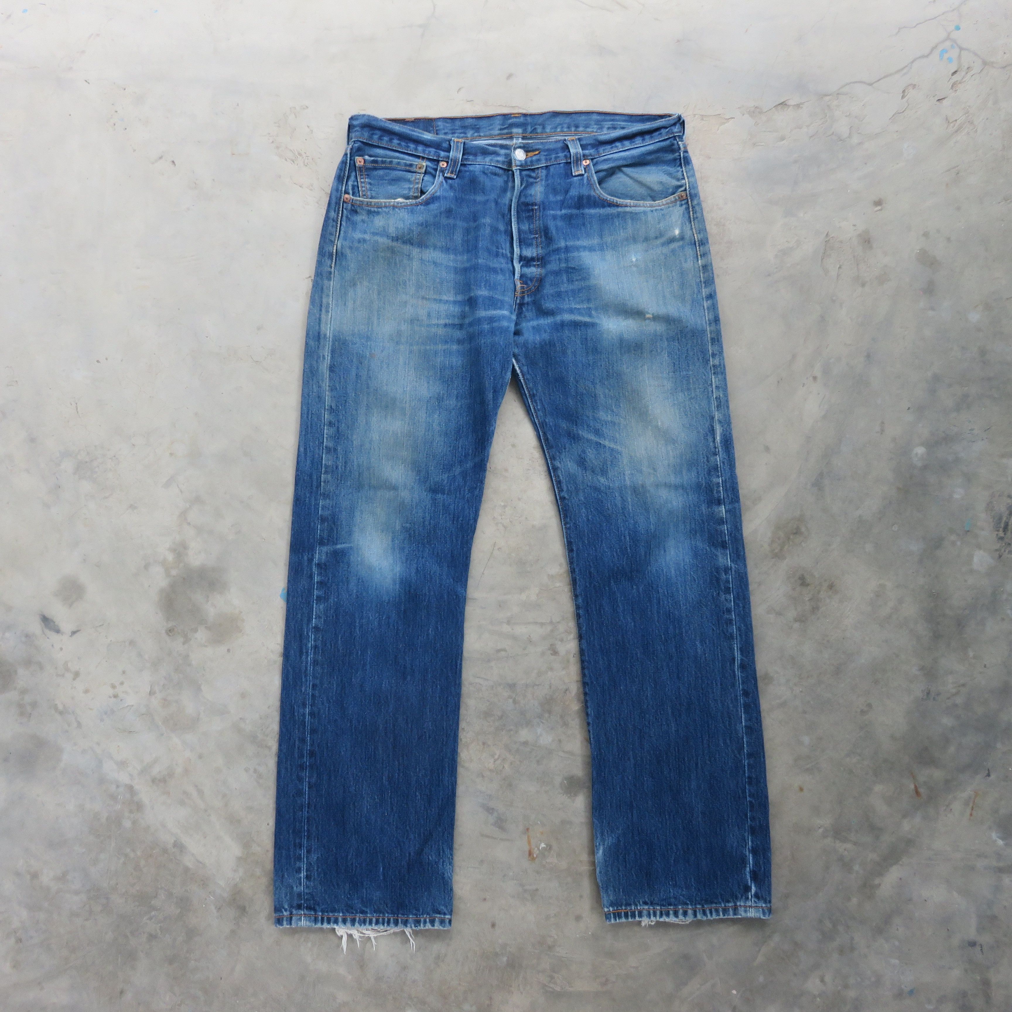 Levi's × Vintage Vintage 90s Levis 501 Denim Jeans 35X32 Size US 37 - 2 Thumbnail