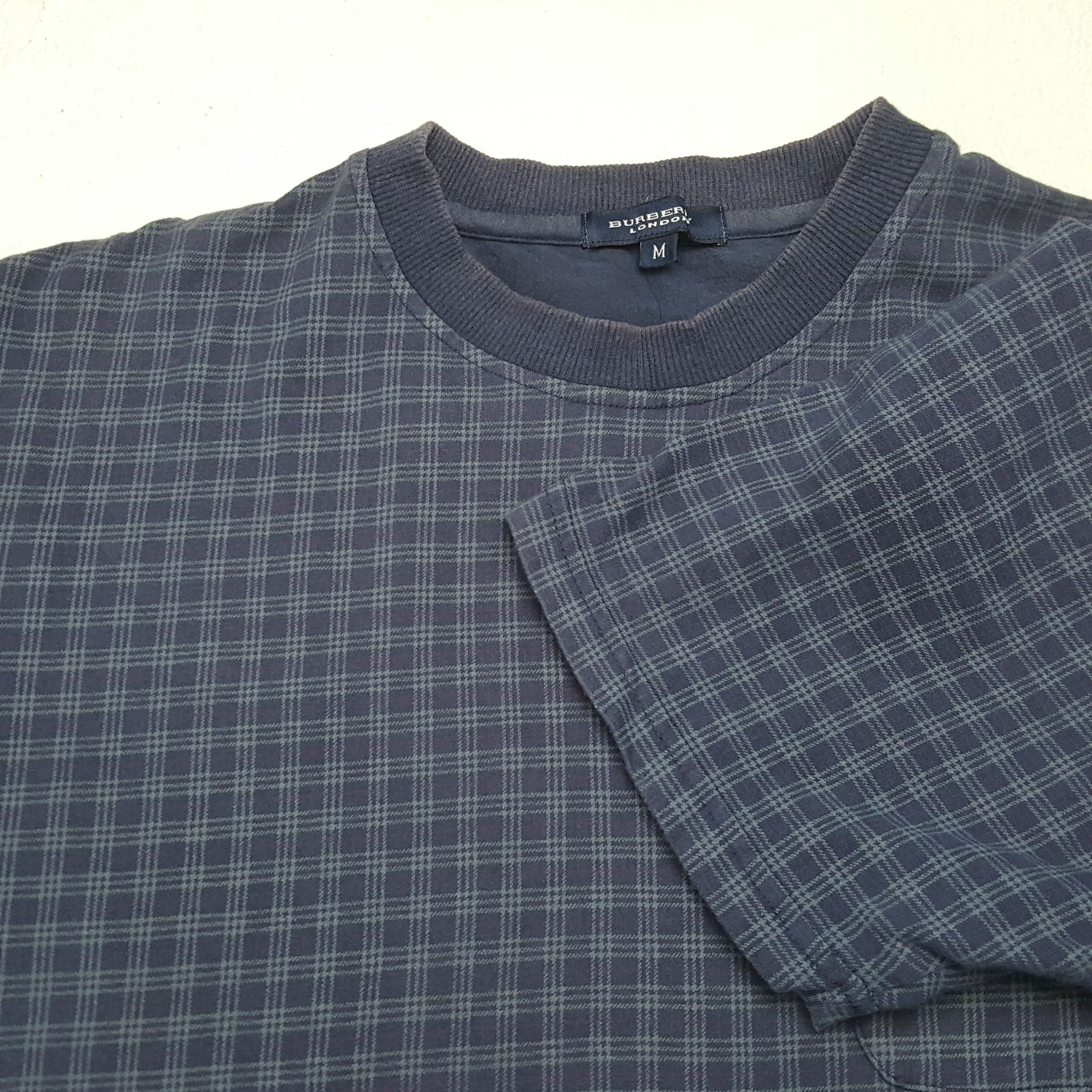 Burberry × Vintage BURBERRY LONDON Small Logo Pocket Design Tshirt Size US L / EU 52-54 / 3 - 5 Thumbnail