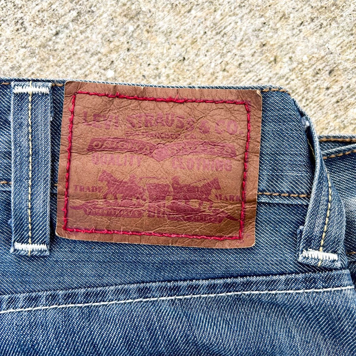 Levi's × Levi's Vintage Clothing Rare Levi’s Button Back Pocket Jeans 37 x 30 Size US 37 - 5 Thumbnail