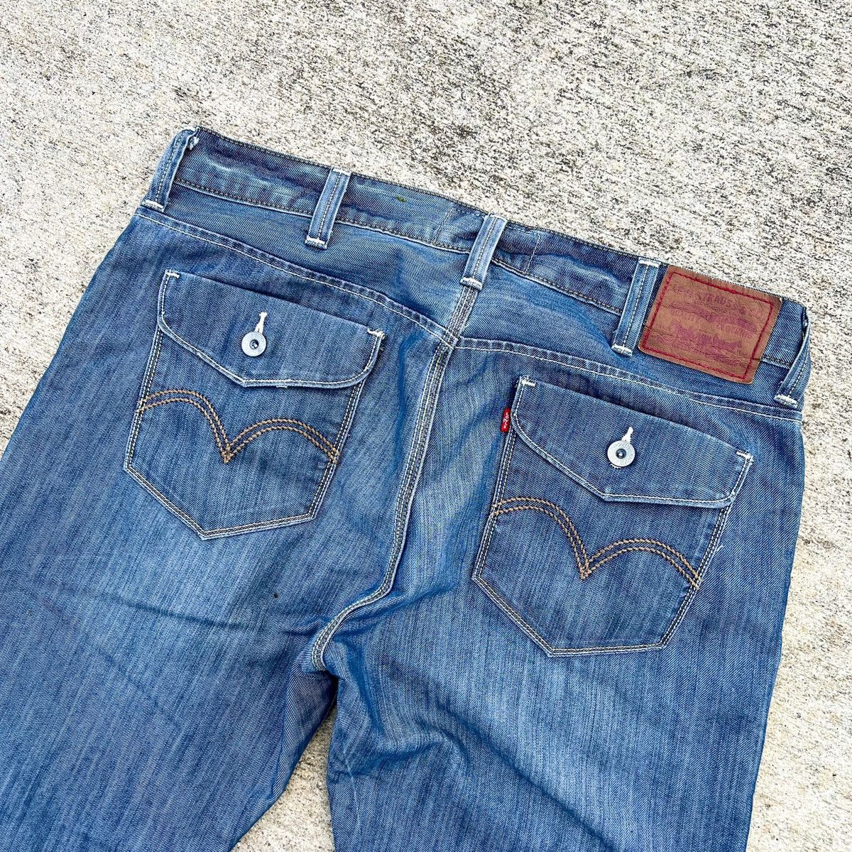 Levi's × Levi's Vintage Clothing Rare Levi’s Button Back Pocket Jeans 37 x 30 Size US 37 - 10 Thumbnail