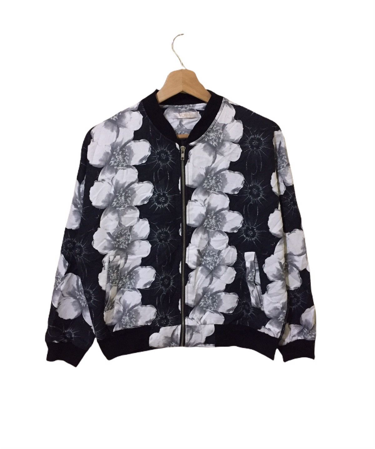 Japanese Brand Vintage 90’s Florence Full print Bomber jacket Size US S / EU 44-46 / 1 - 1 Thumbnail