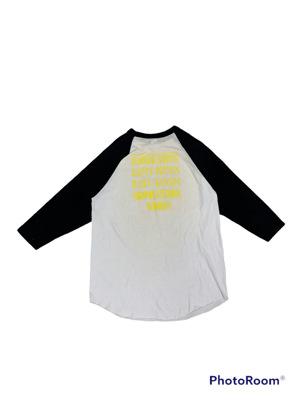 Band Tees VINTAGE 2003 NIRVANA RAGLAN SHIRT DISTRESSED Size US L / EU 52-54 / 3 - 2 Thumbnail