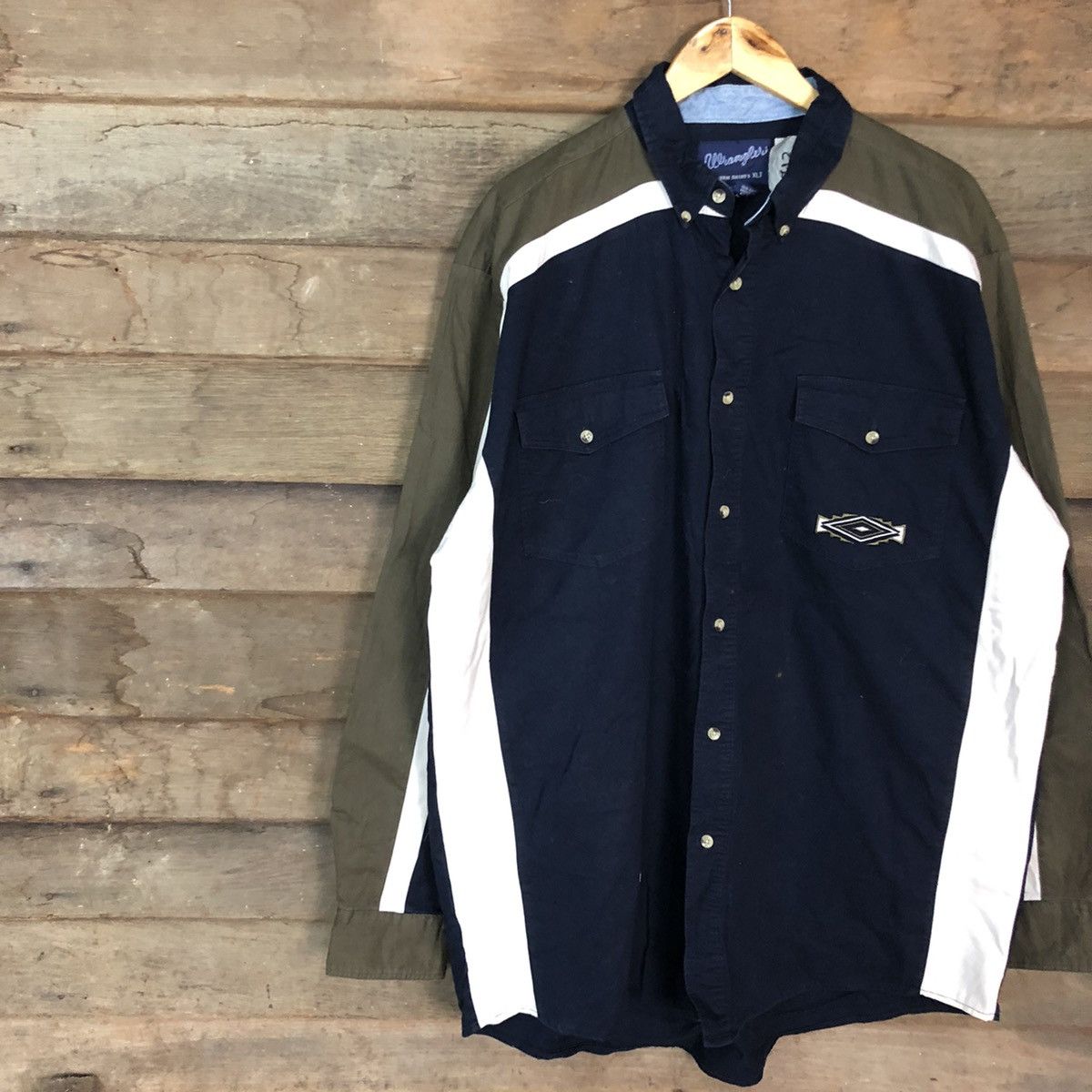 Wrangler Wrangler navajo embroidered Blue Button Up Tshirt #3712 Size US XL / EU 56 / 4 - 7 Thumbnail