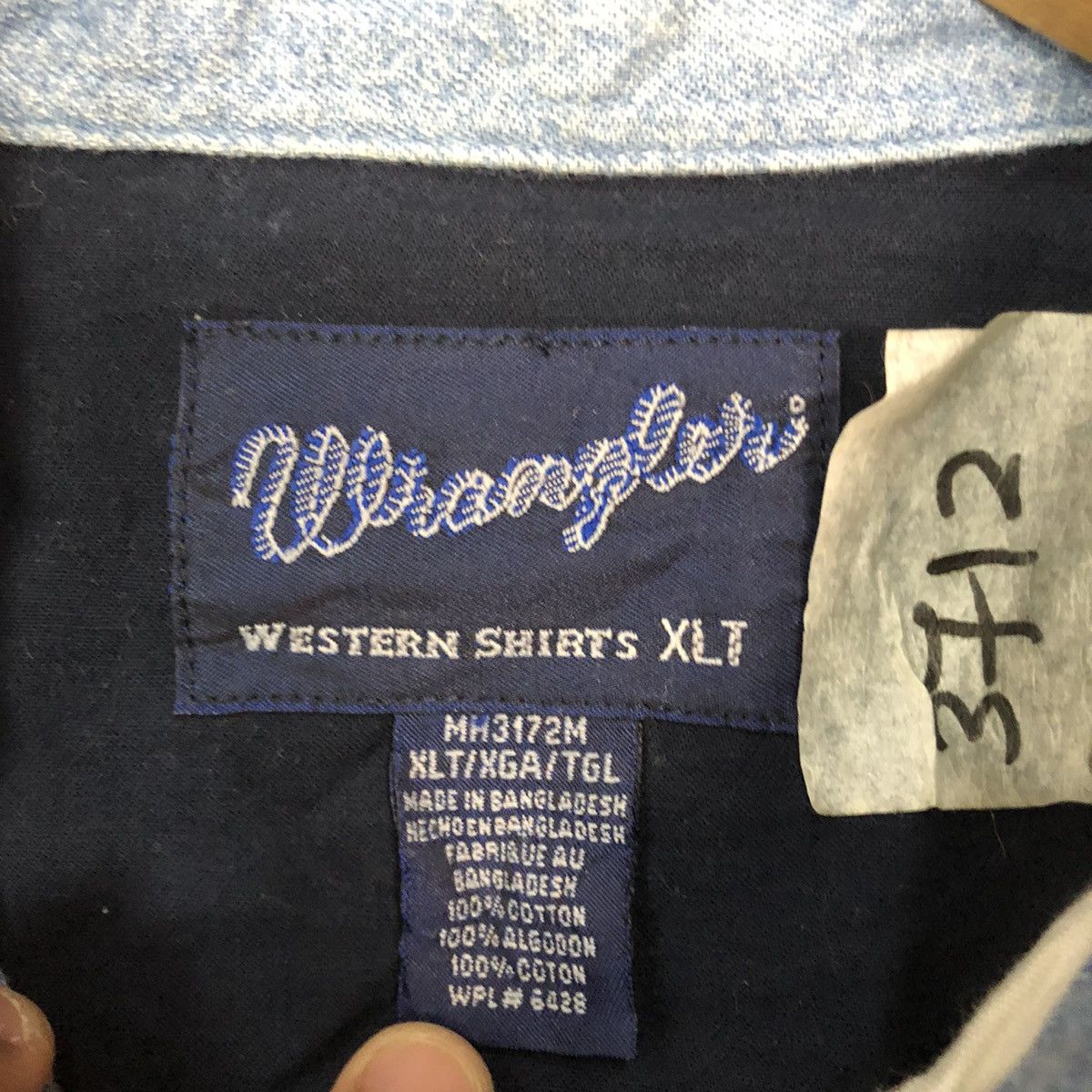 Wrangler Wrangler navajo embroidered Blue Button Up Tshirt #3712 Size US XL / EU 56 / 4 - 12 Thumbnail