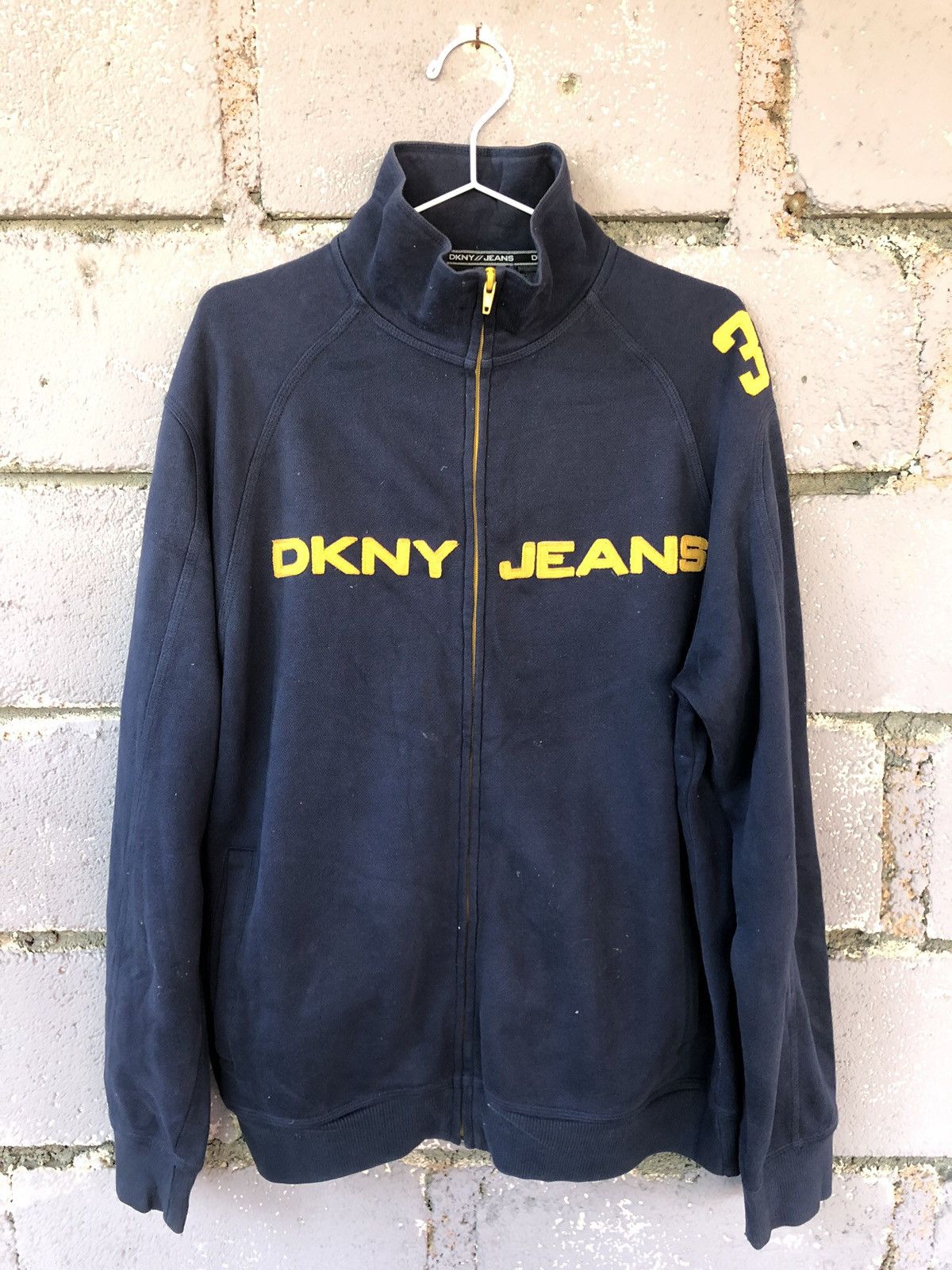 DKNY Rare DKNY JEANS Donna Karan New York 32 Spell Out Sweater Size US S / EU 44-46 / 1 - 1 Thumbnail