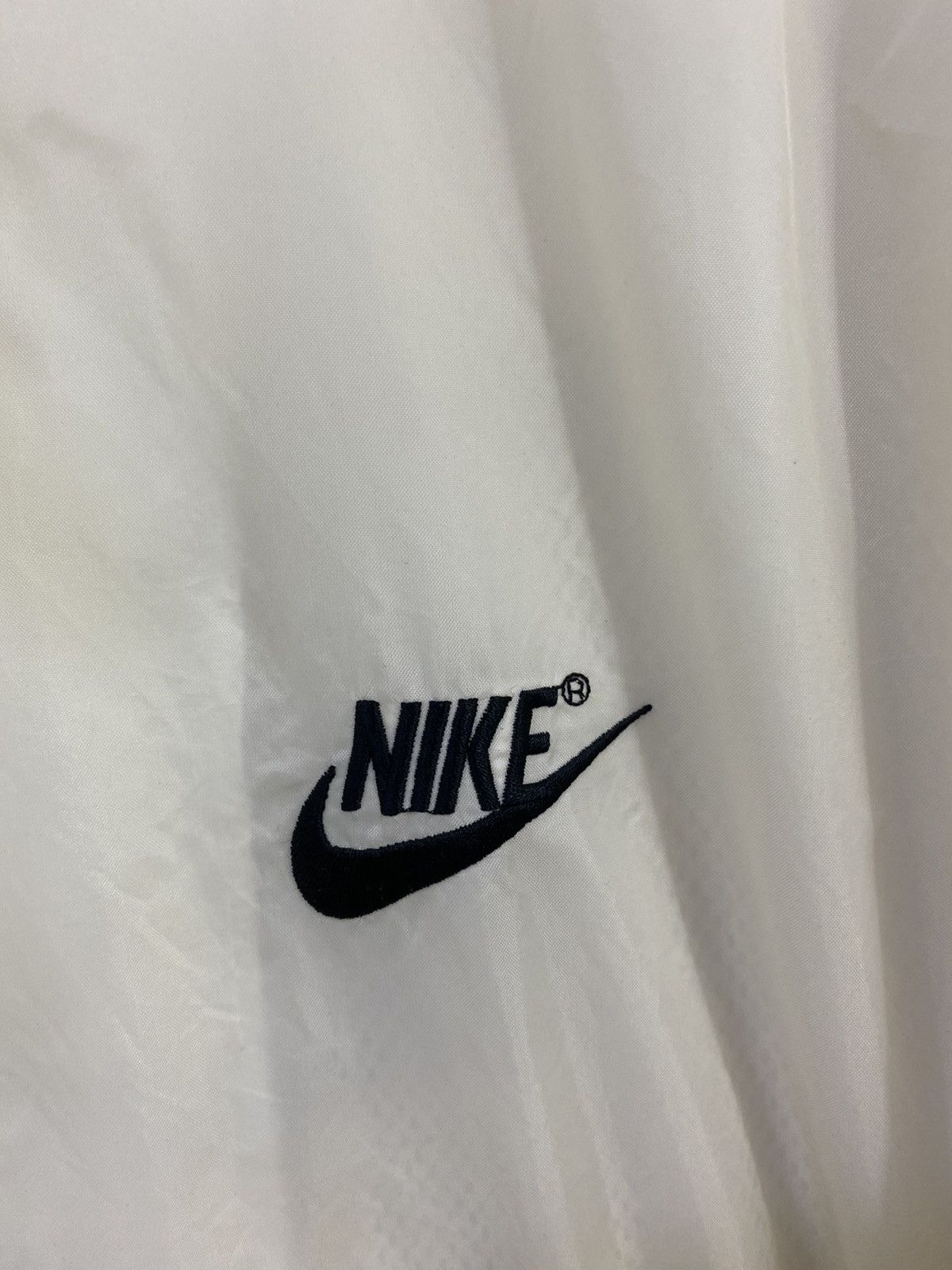 Nike Vintage Nike Swoosh Windbreaker Jacket Big Logo Design Size US M / EU 48-50 / 2 - 5 Thumbnail