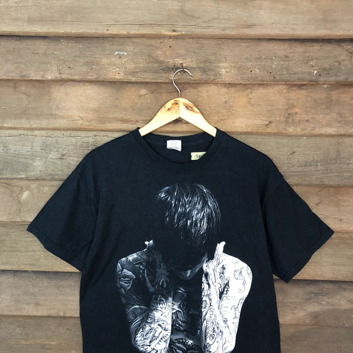 Band Tees Mitch Hucker Black Short Sleeve Tshirt #3492 Size US M / EU 48-50 / 2 - 2 Thumbnail