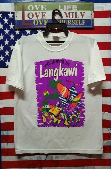 Life's a Beach Vtg 🔥🔥Holidays in Langkawi Island Malaysia Size US M / EU 48-50 / 2 - 1 Thumbnail