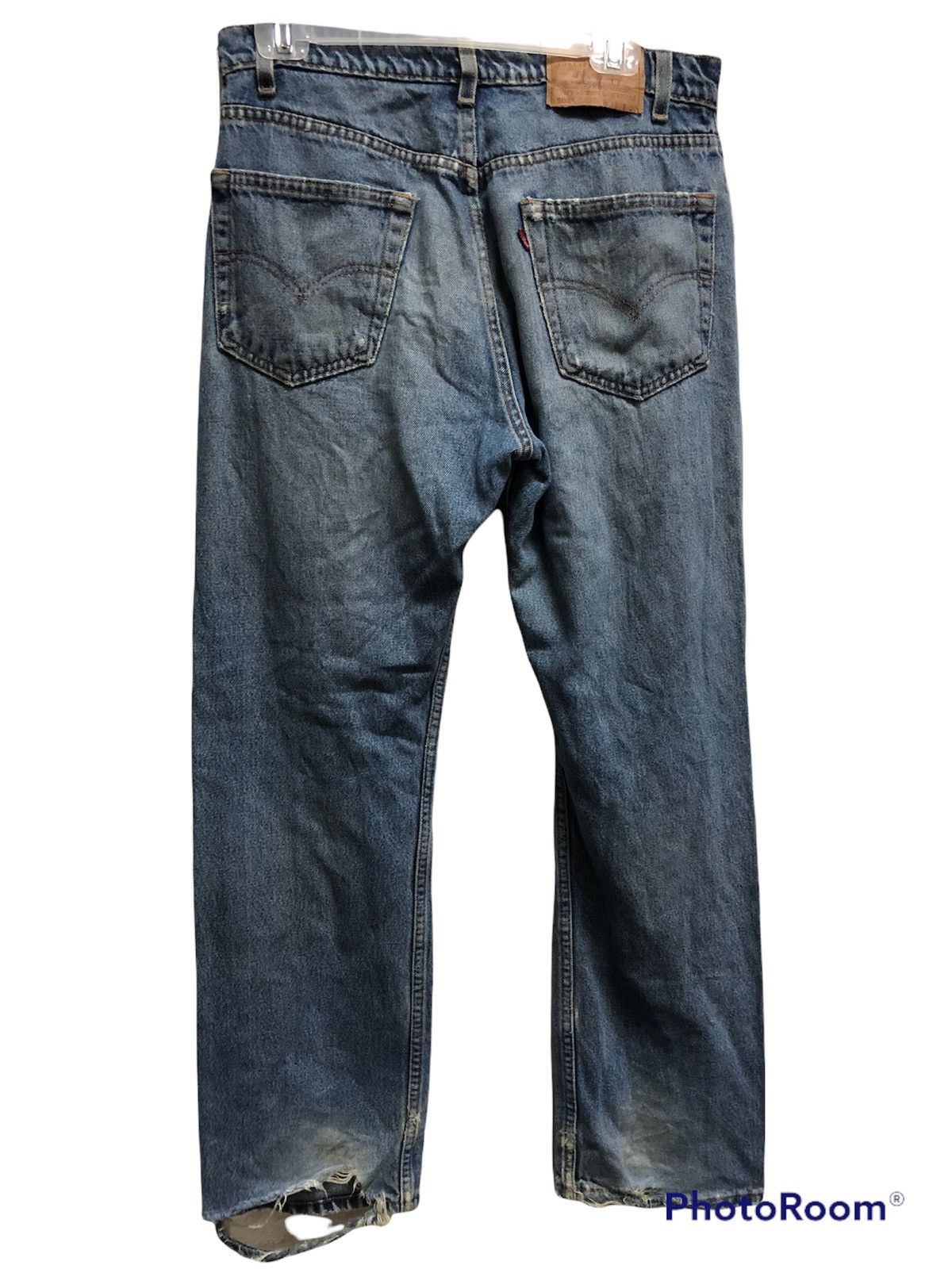 Image of Levis x Levis Vintage Clothing Vintage Levi's 505 Distressed Denim Jeans in Dark Blue (Size 33)