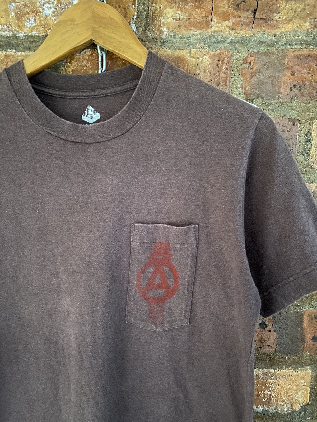 General Research 2007 "Anarchy Mountain" tee Size US S / EU 44-46 / 1 - 3 Thumbnail