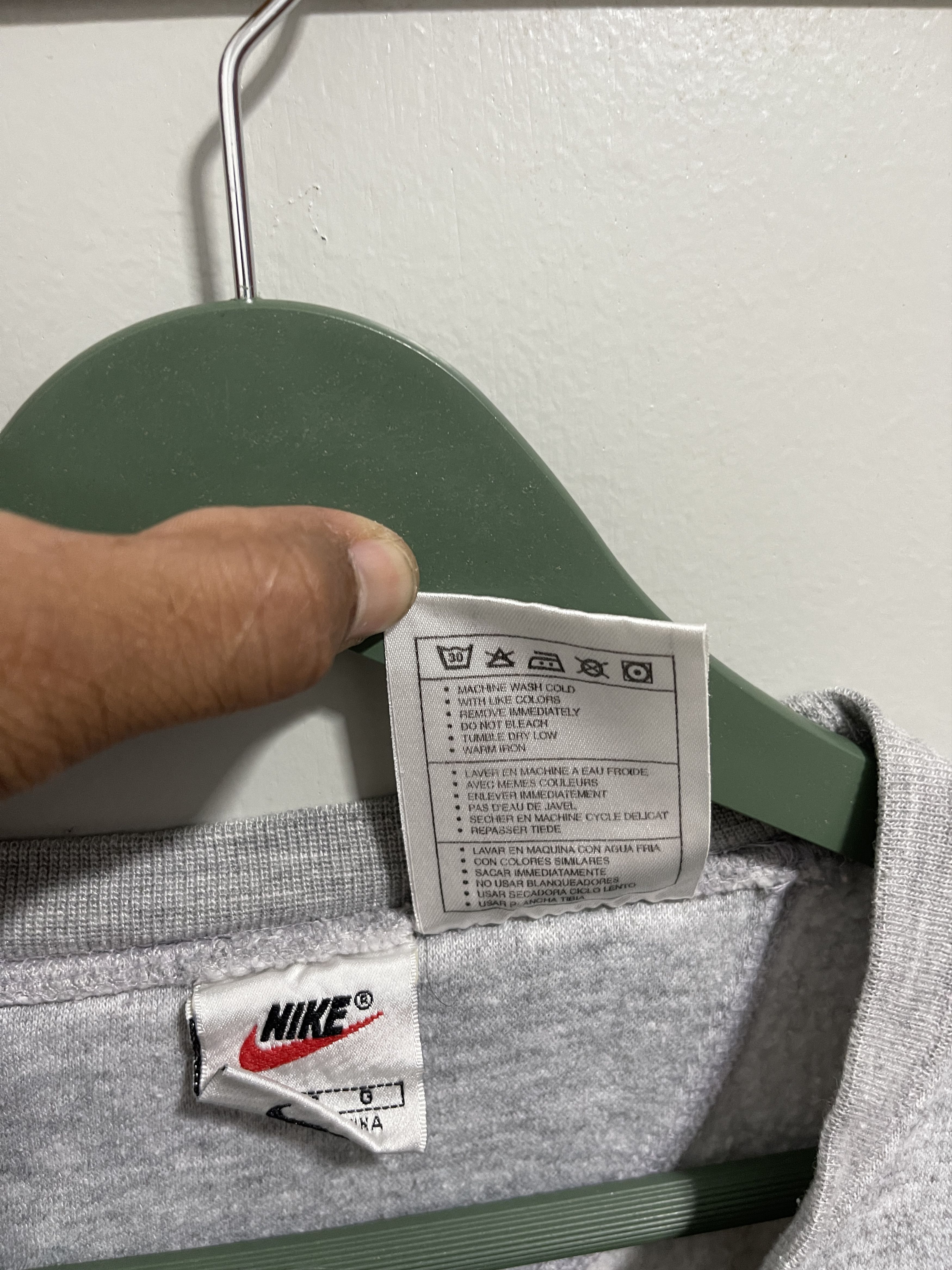 Nike Vintage 90s Nike Swoosh Big Logo Boxy Sweatshirt Size US M / EU 48-50 / 2 - 9 Thumbnail