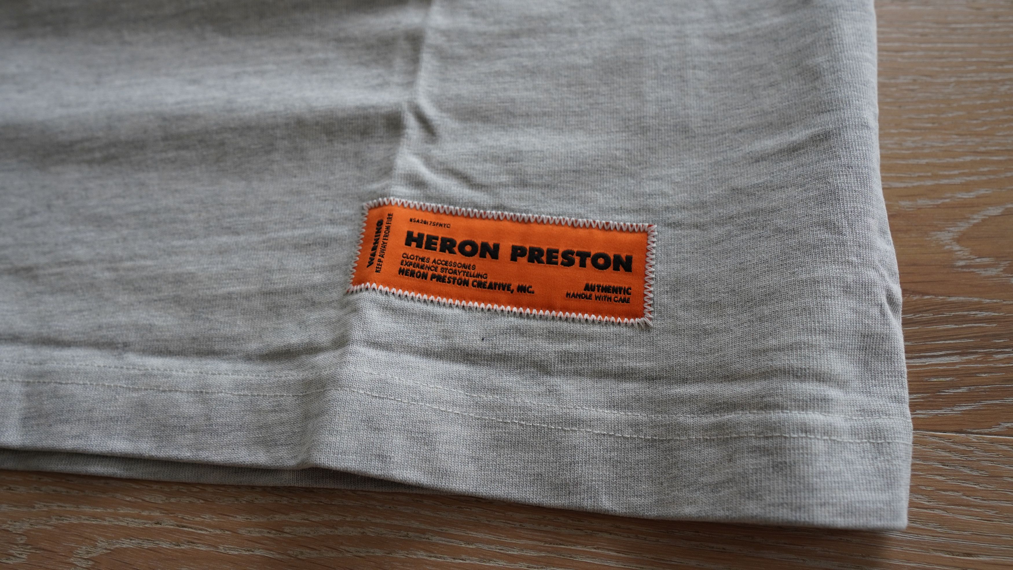Heron Preston Grey Heron Blurred Graphic T-Shirt Size US M / EU 48-50 / 2 - 3 Thumbnail