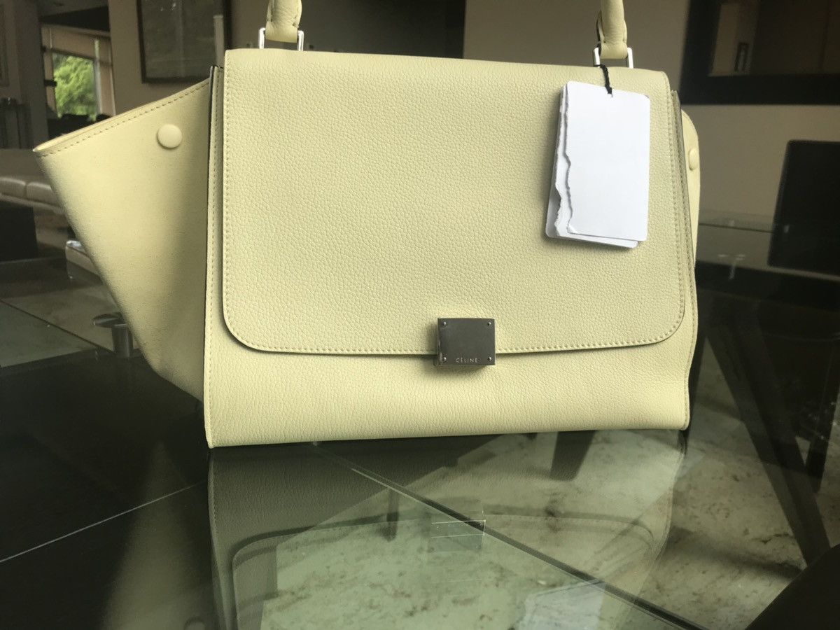 Celine Trapeze Light Yellow Back in Leather & Suede Size ONE SIZE - 4 Thumbnail