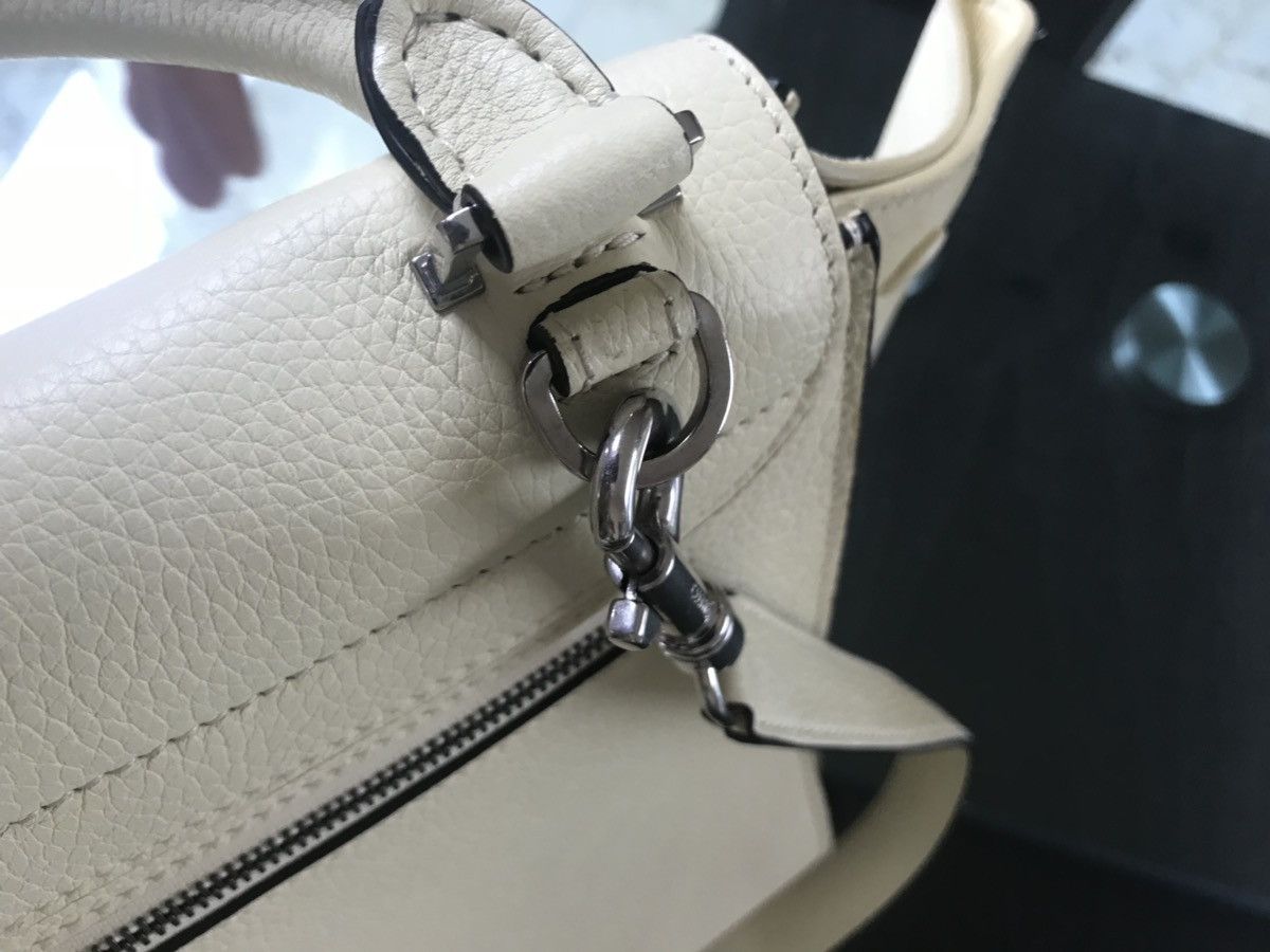 Celine Trapeze Light Yellow Back in Leather & Suede Size ONE SIZE - 8 Thumbnail