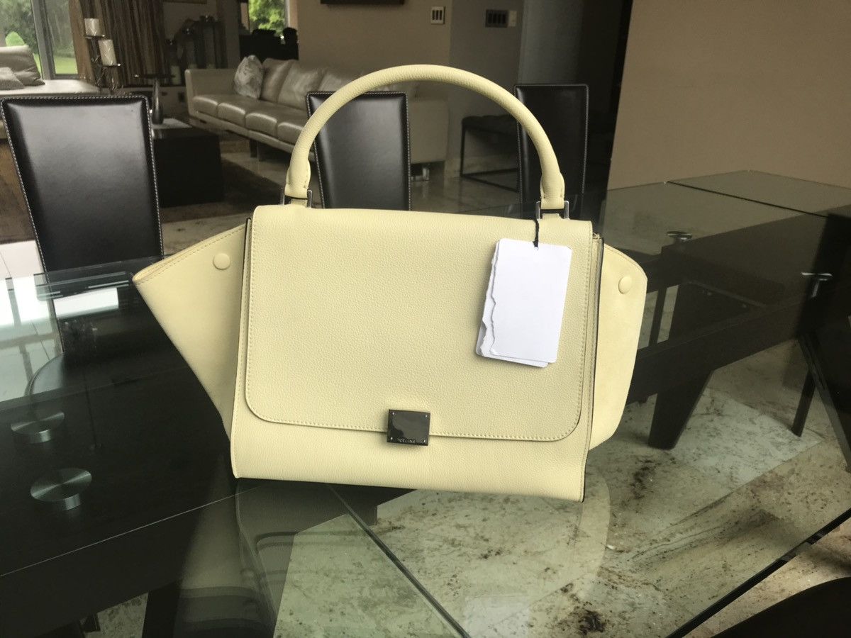 Celine Trapeze Light Yellow Back in Leather & Suede Size ONE SIZE - 9 Thumbnail