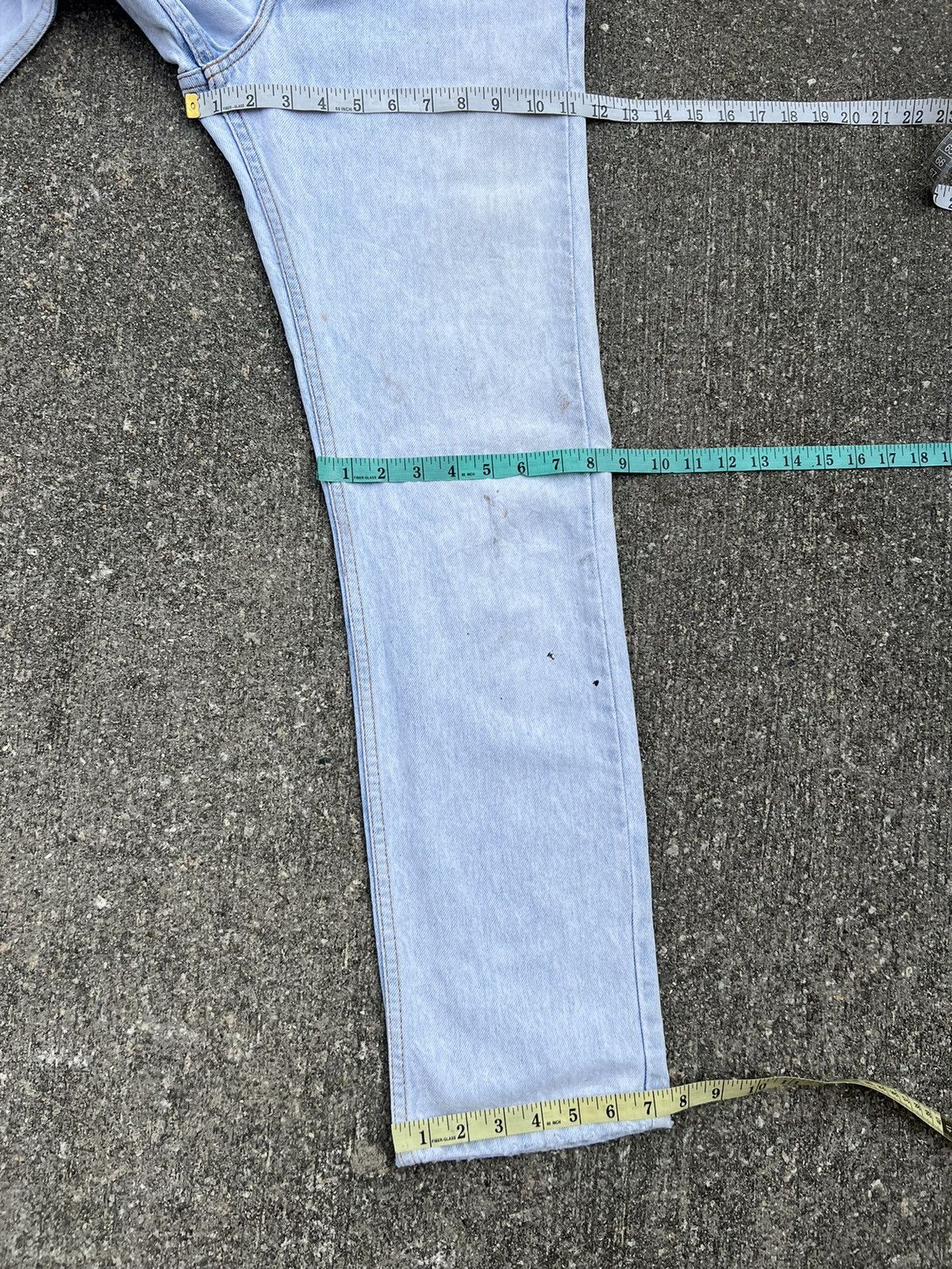 Levi's × Needles × Vintage Vintage 1996 Levi’s 505 Fade Light Blue Stains Denim Jeans Size US 30 / EU 46 - 3 Thumbnail