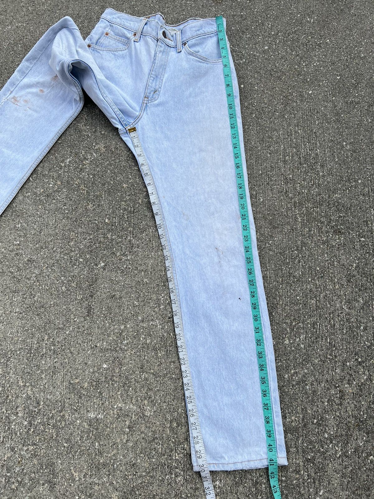 Levi's × Needles × Vintage Vintage 1996 Levi’s 505 Fade Light Blue Stains Denim Jeans Size US 30 / EU 46 - 4 Thumbnail