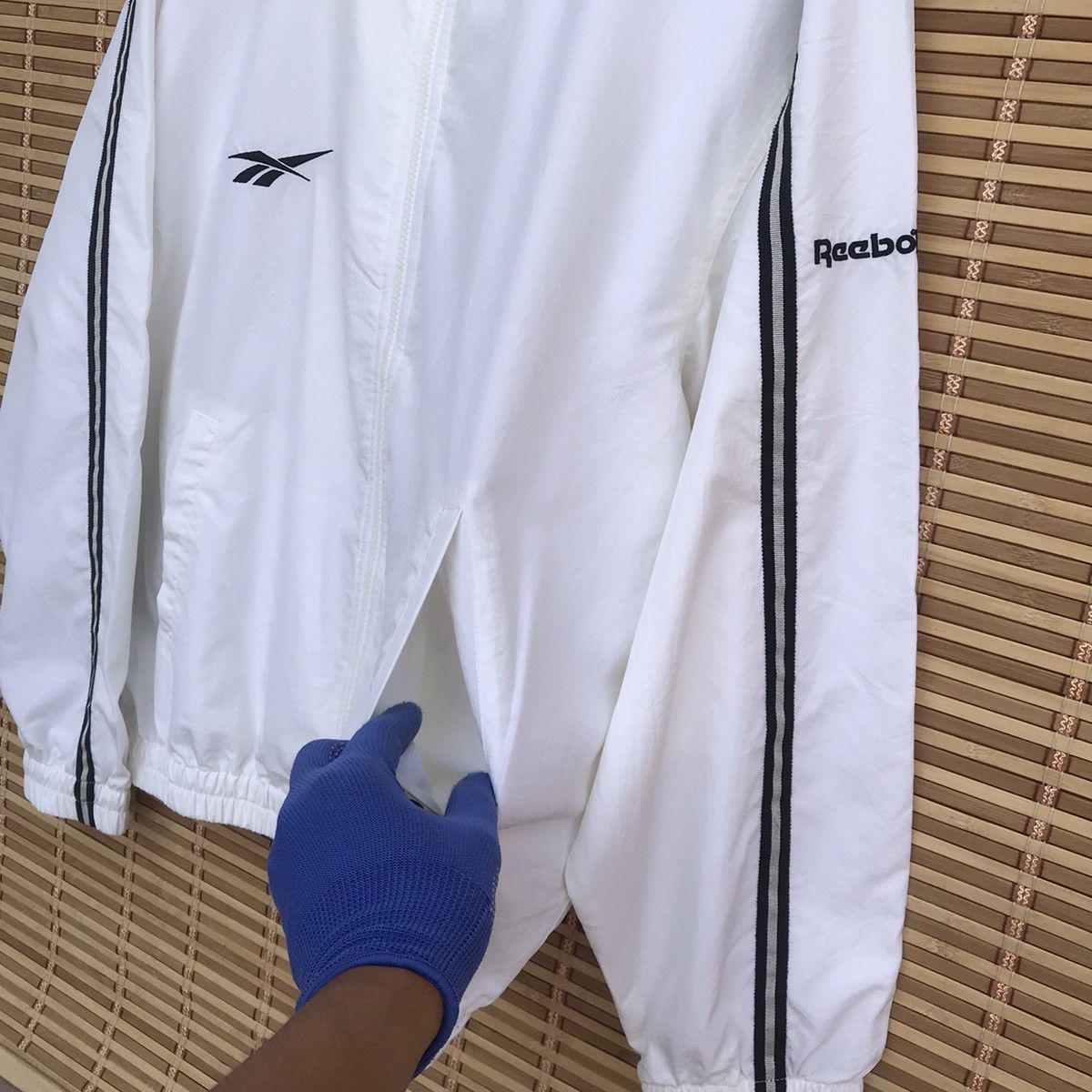 Reebok Back to 90s Vintage Reebok nylon light jacket Size US L / EU 52-54 / 3 - 4 Thumbnail